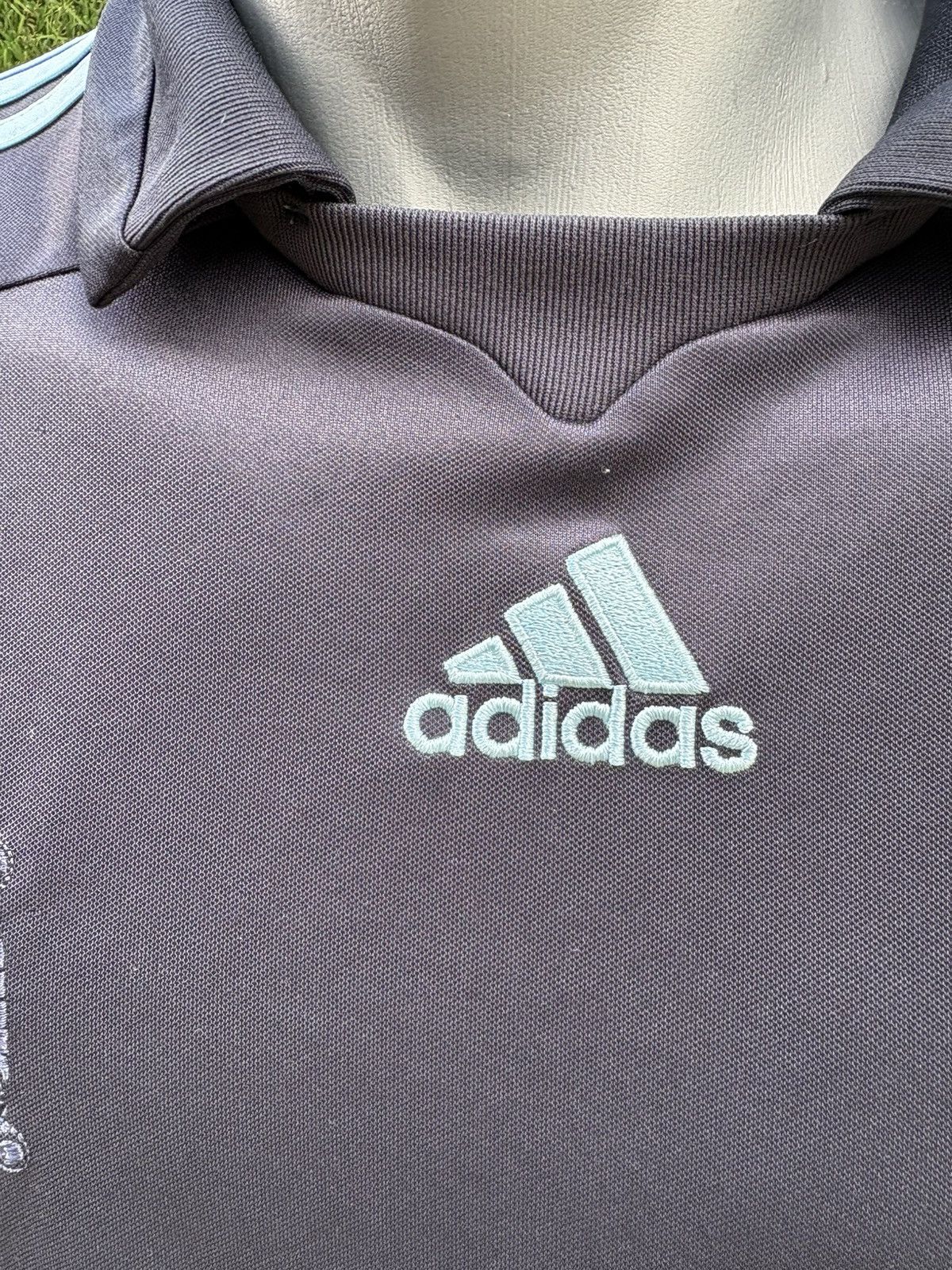 Adidas Jersey kaka real madrid Size US S / EU 44-46 / 1 - 8 Thumbnail