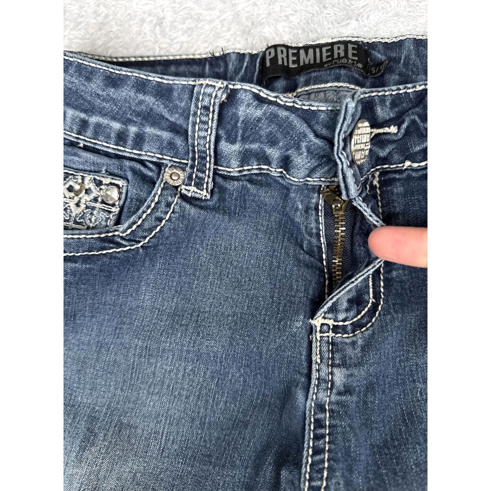 Vintage Premiere by rue21 Bootcut Jeans Juniors 5/6R Blue Low Rise Embroidered Lace Pocket 26x31 Womens Mens Girls Size 27" / US 4 / IT 40 - 5 Thumbnail