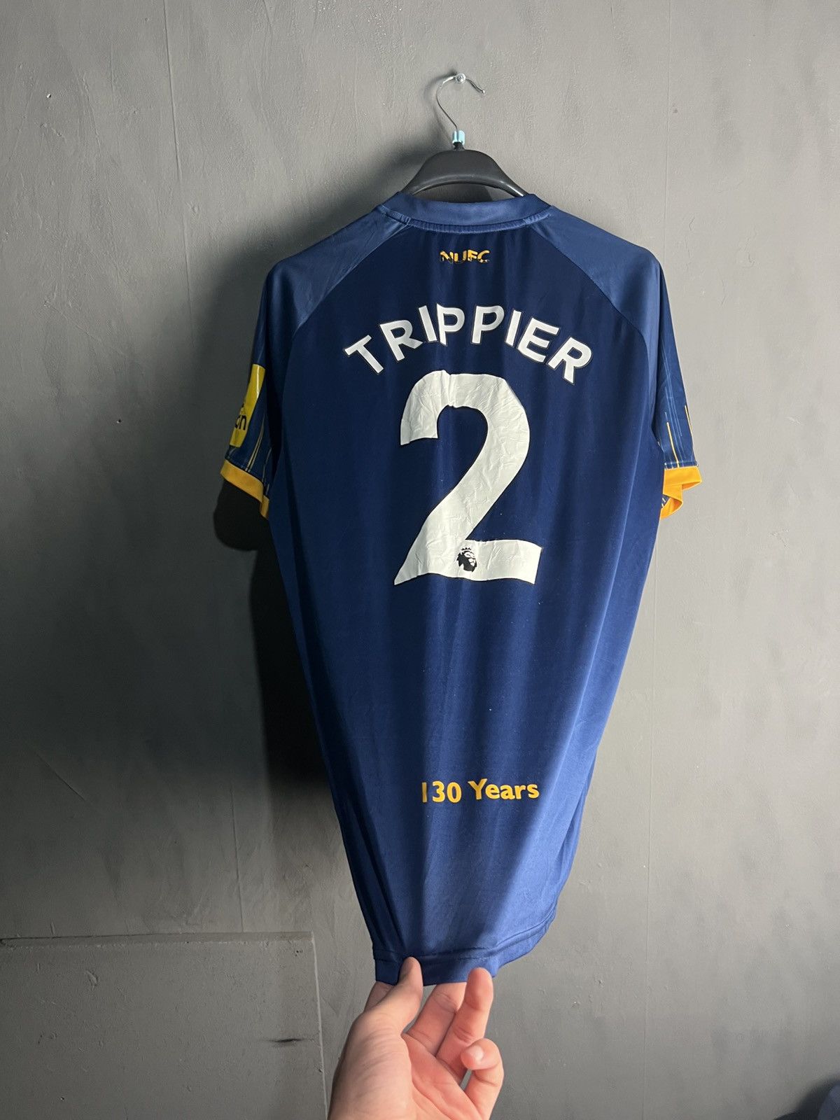 Vintage Rare Soccer Jersey Newcastle United x Puma #2 Trippier Size US M / EU 48-50 / 2 - 12 Thumbnail