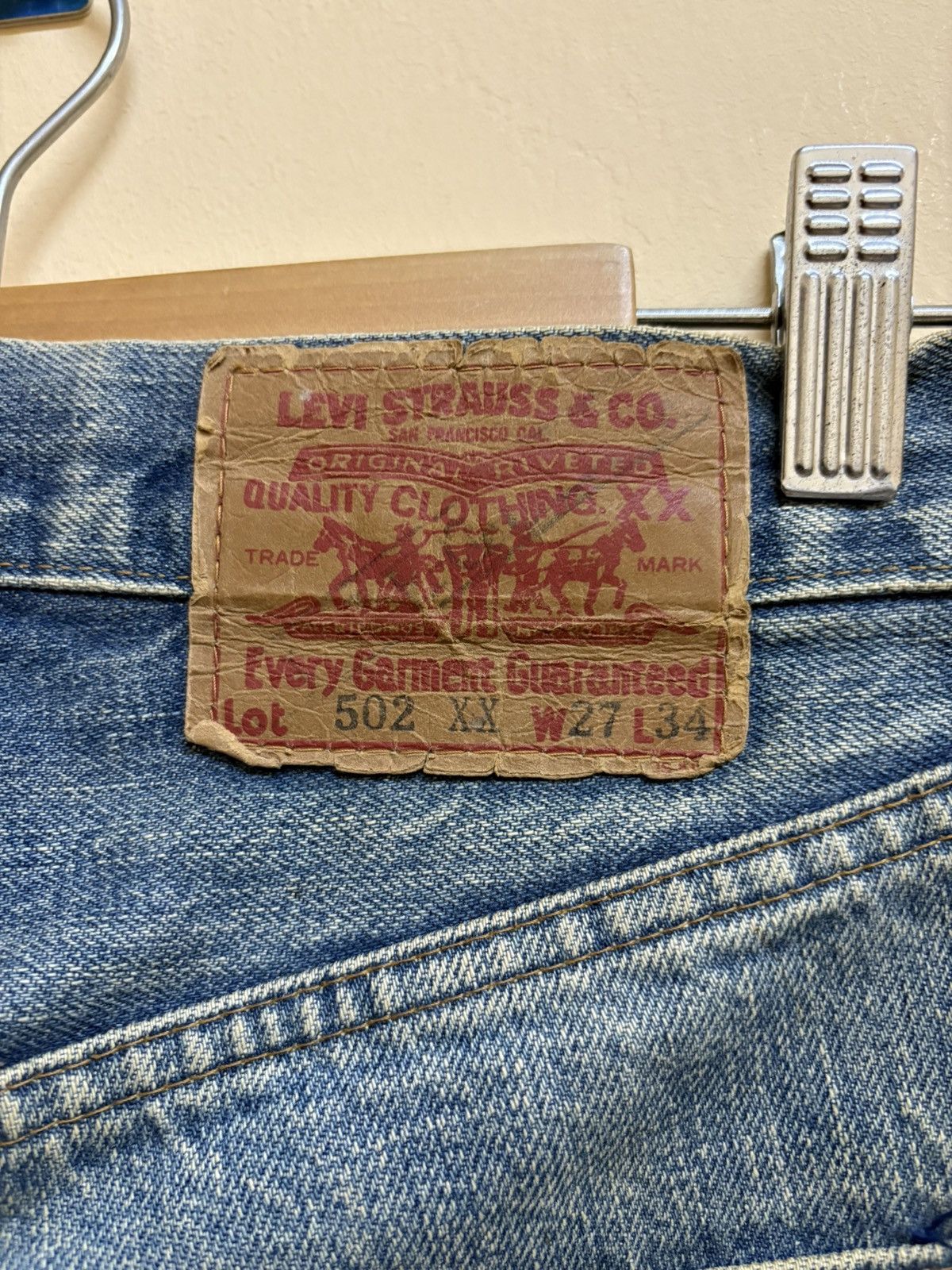 Levi's Vintage 90s Levis 502 XX J22 W27 L34 Selvedge Jeans Size US 27 - 12 Thumbnail