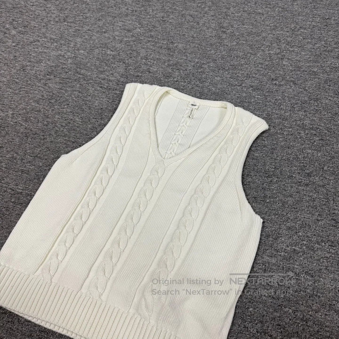 Hermes Hermes size 40 V-neck knitted vest with a twisted pattern| Size L / US 10 / IT 46 - 4 Thumbnail