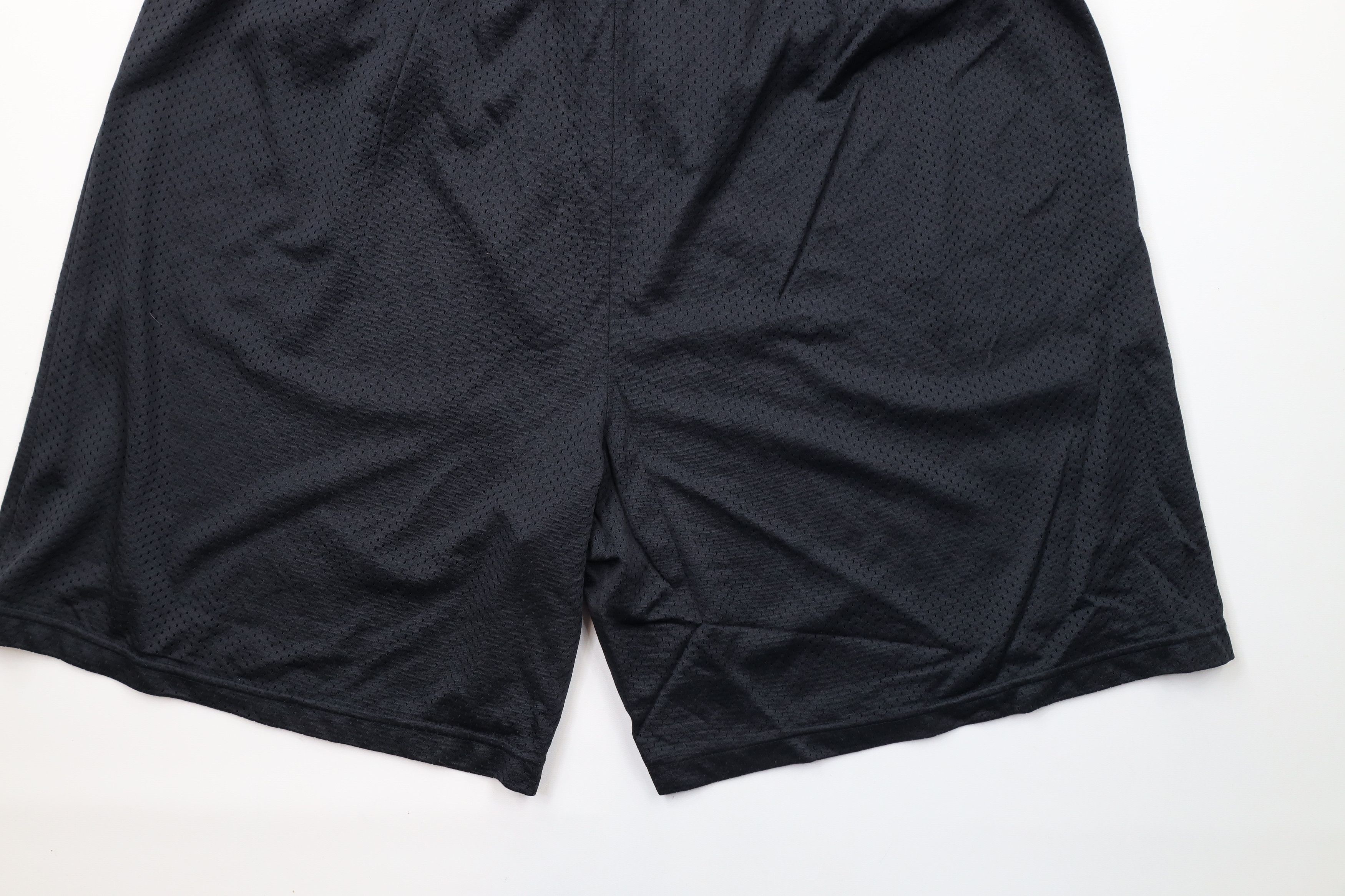 New Balance × Vintage Vintage 90s New Balance Knee Mesh Shorts Black Polyester Size US 38 / EU 54 - 11 Thumbnail