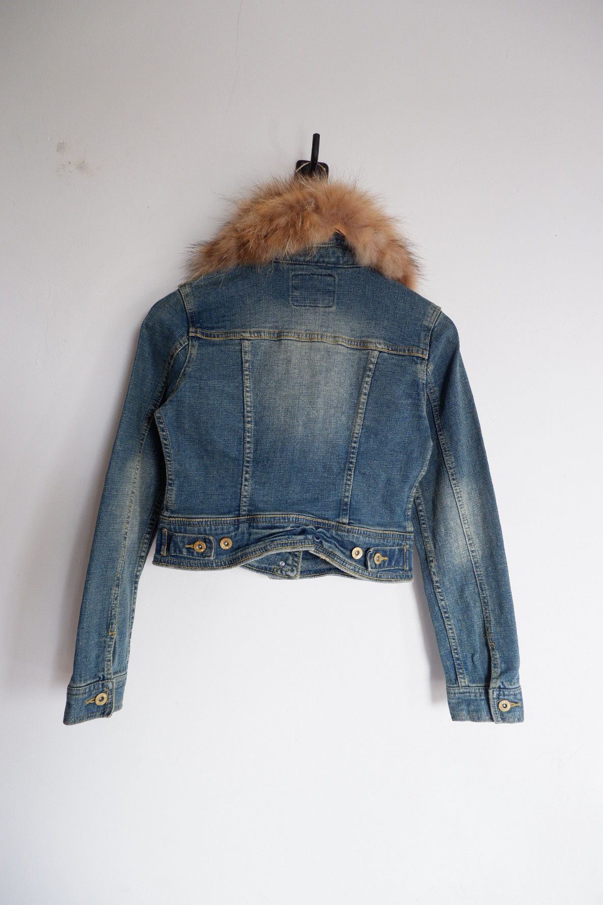 Le Grande Bleu (L.G.B.) Amazing Fur Neck Girls Magic Cropped Denim Jacket Size M / US 6-8 / IT 42-44 - 2 Thumbnail