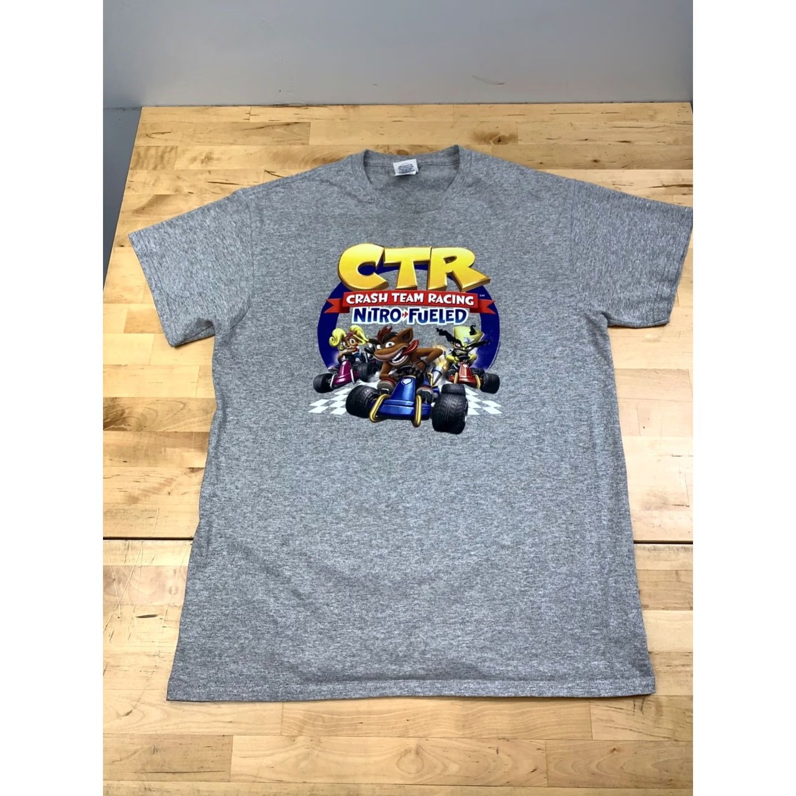 Delta VINTAGE Crash Bandicoot CTR Nitro Fueled Shirt Men M Gray Size US M / EU 48-50 / 2 - 3 Thumbnail
