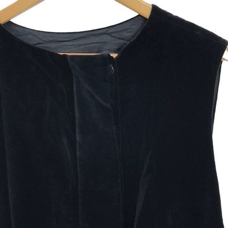 Dries Van Noten Dries Van Noten size:36 Black velvet sleeveless vest dress Size XS / US 0-2 / IT 36-38 - 1 Thumbnail