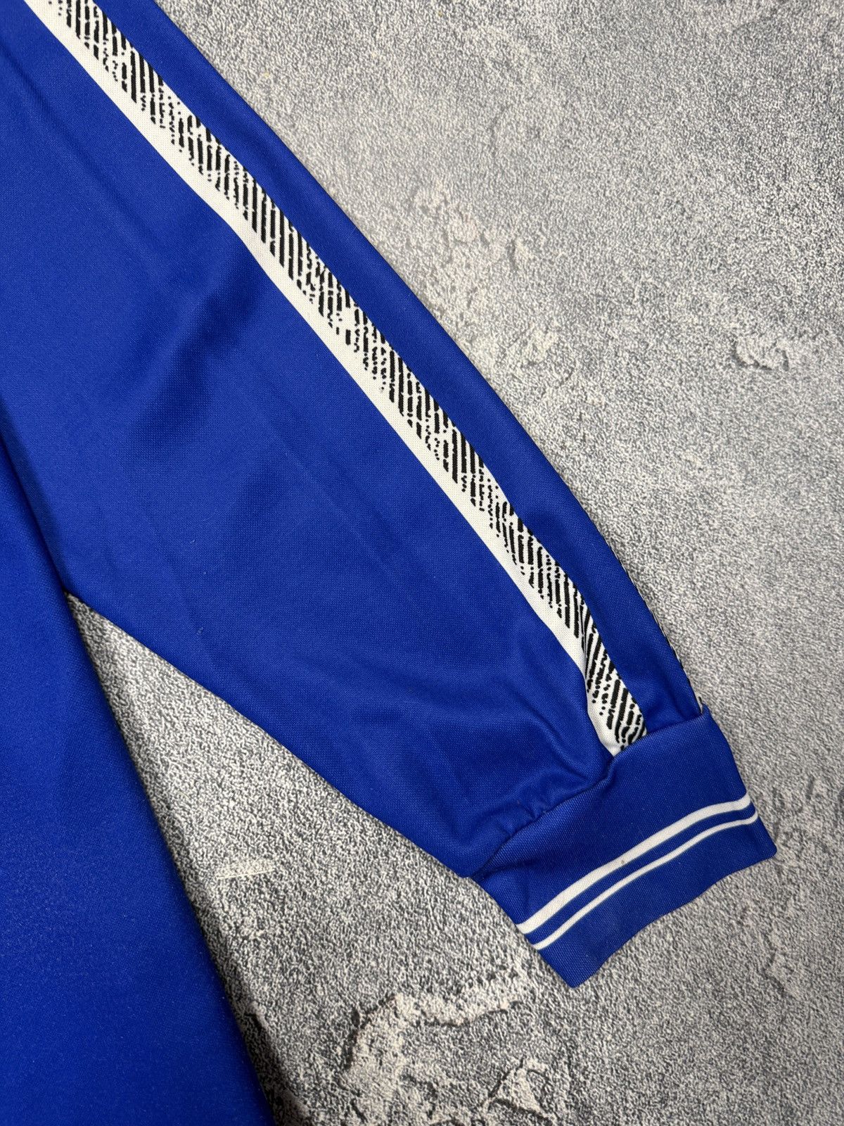 Puma Vintage 90s Puma Lausanne Sports Agip Long sleeve Size US XL / EU 56 / 4 - 21 Thumbnail