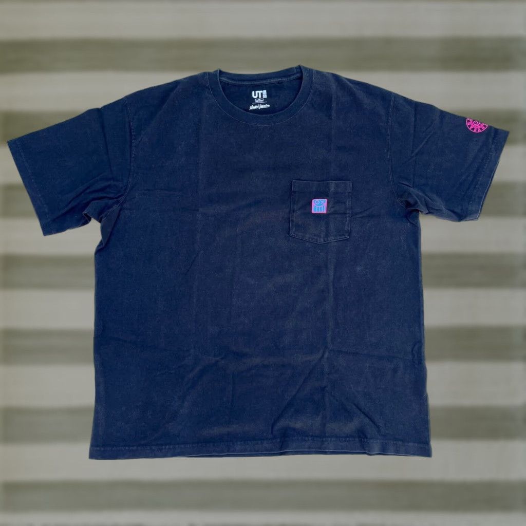 Uniqlo UNIQLO Men’s UT Andre Saraiva Pocket Tee Shirt XL Black Logo Pocket Tee Mens Size US XL / EU 56 / 4 - 1 Thumbnail