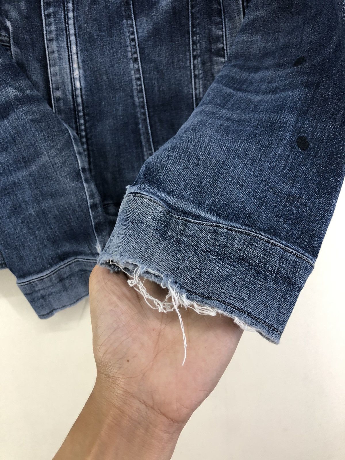 Japanese Brand Vintage Burtle Distressed Denim Workwear Jacket Size US L / EU 52-54 / 3 - 18 Thumbnail