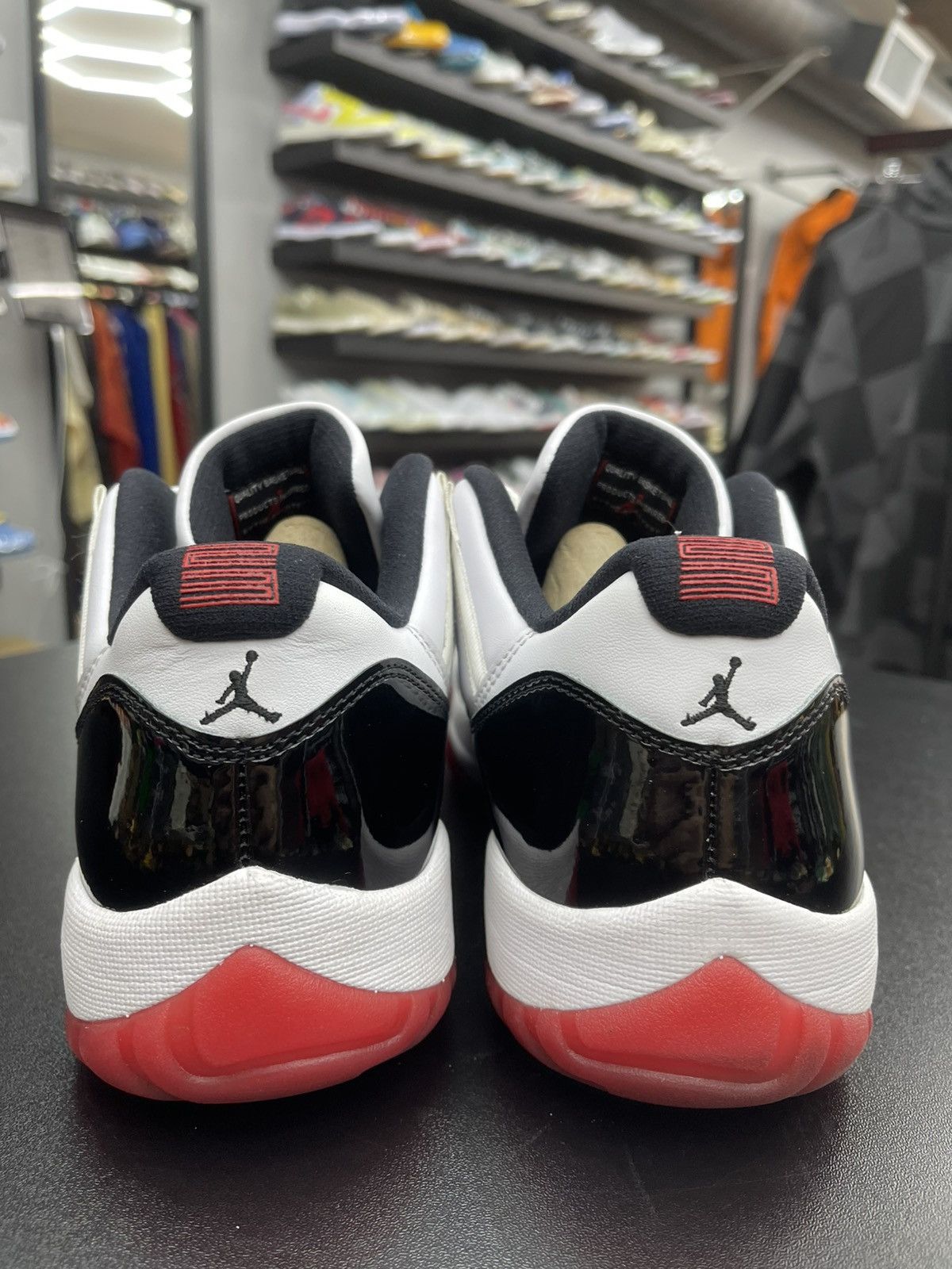 Jordan Brand Size 10.5 - Jordan 11 Concord Bred Low Size US 10.5 / EU 43-44 - 4 Thumbnail