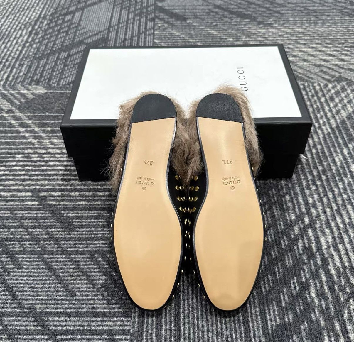 Gucci Gucci Studded Fur Slide J42 Size US 6.5 / IT 36.5 - 6 Thumbnail