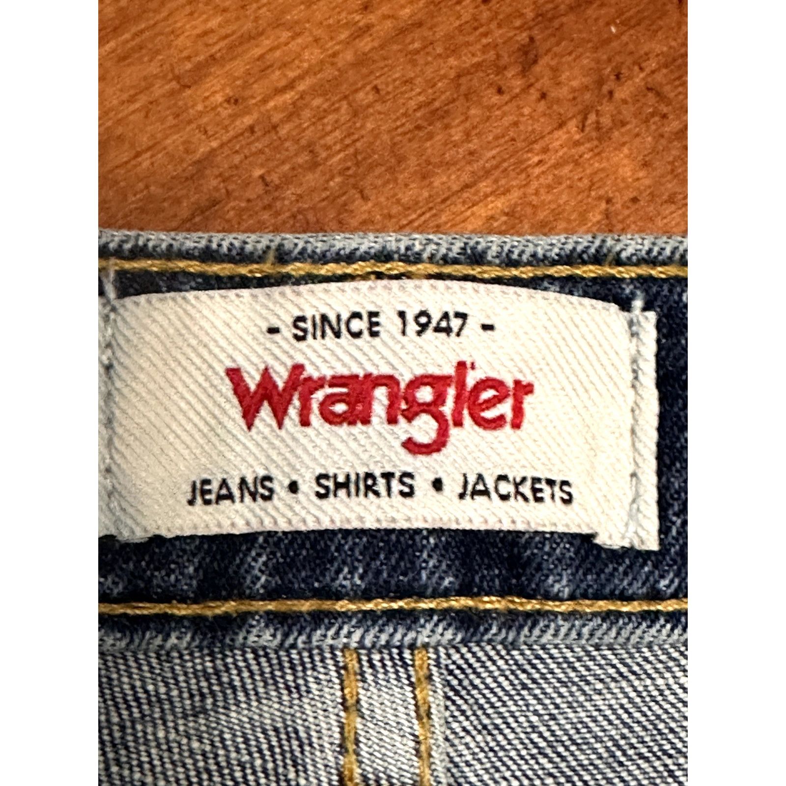 Wrangler Wrangler High Rise 4" Inseam Frayed Hem Jean Shorts Jorts 6 Size 28" / US 6 / IT 42 - 9 Thumbnail