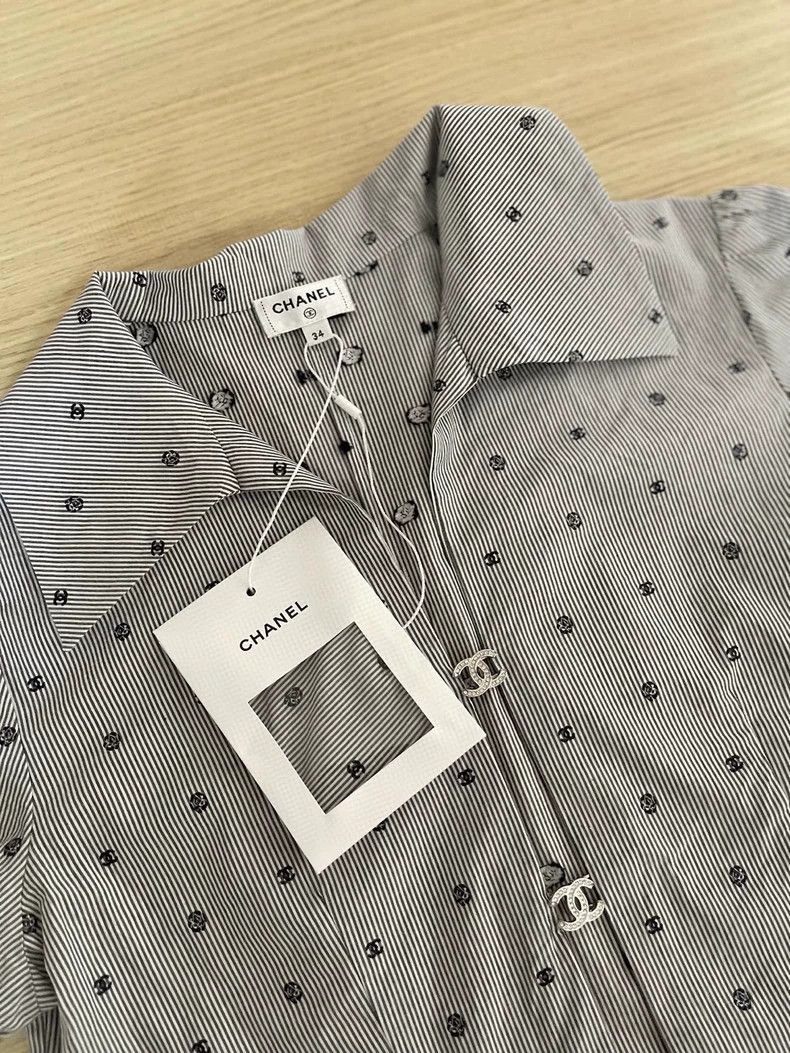 Chanel Chanel 24p gray logo diamond buckle shirt Size XXS / US 00 / IT 34 - 4 Thumbnail