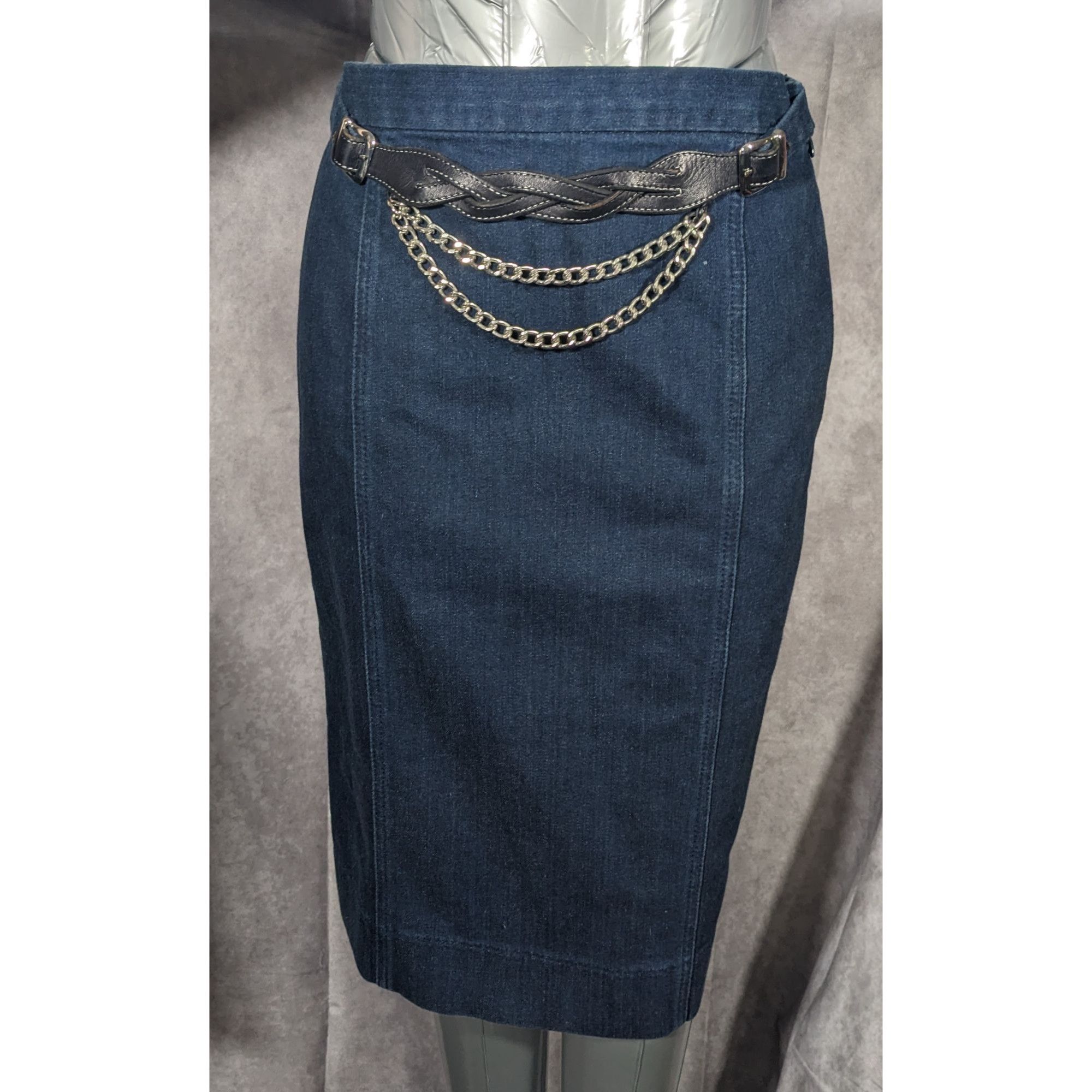 Ralph Lauren Vintage Ralph Lauren Blue Denim Skirt With Leather And Chain Size 26" / US 2 / IT 38 - 8 Thumbnail