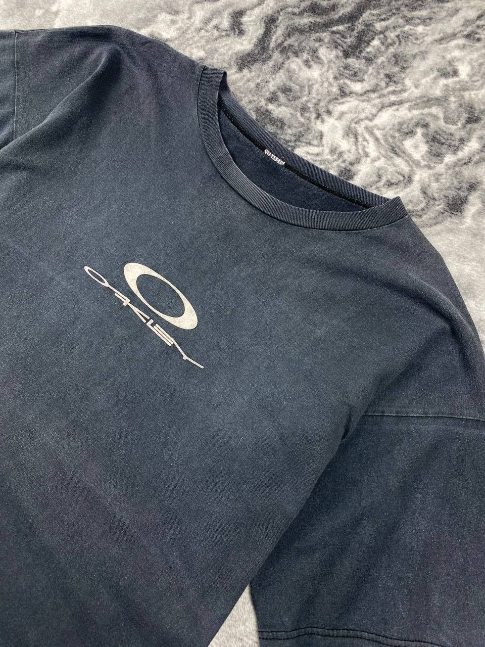 Oakley Vintage Oakley T-Shirt Big Logo Gorpcore Size US XL / EU 56 / 4 - 2 Thumbnail
