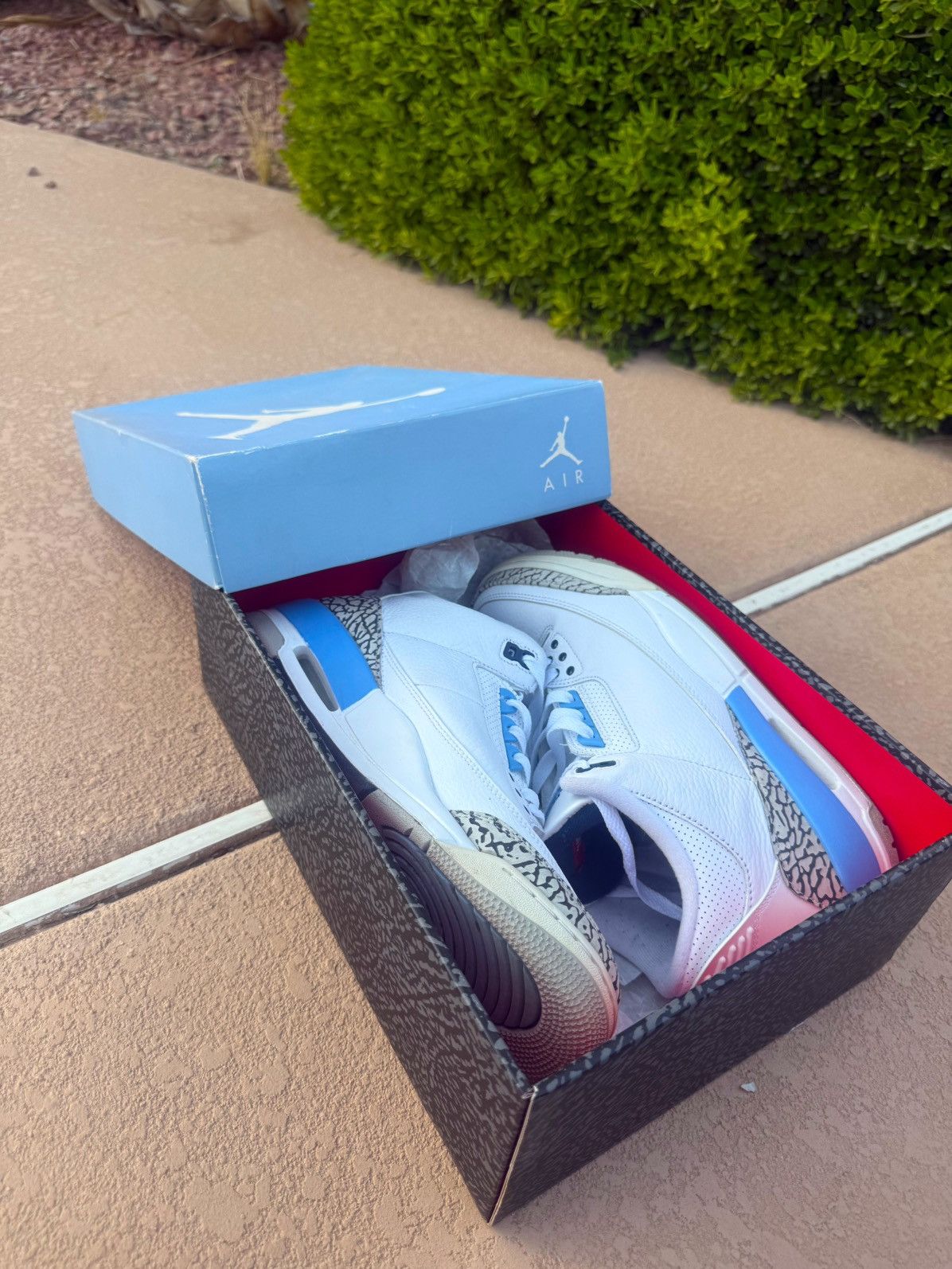 Jordan Brand × Nike Air Jordan 3 Retro ‘UNC’ Size US 10 / EU 43 - 4 Thumbnail