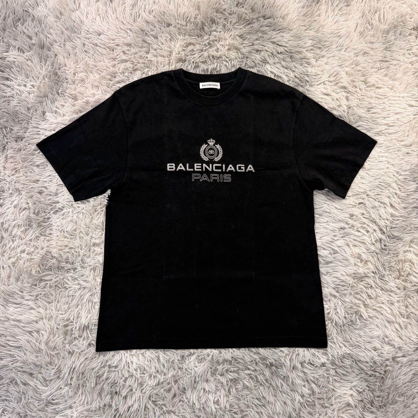 Balenciaga balenciaga crown wheat short sleeve t-shirt Size US S / EU 44-46 / 1 - 1 Thumbnail