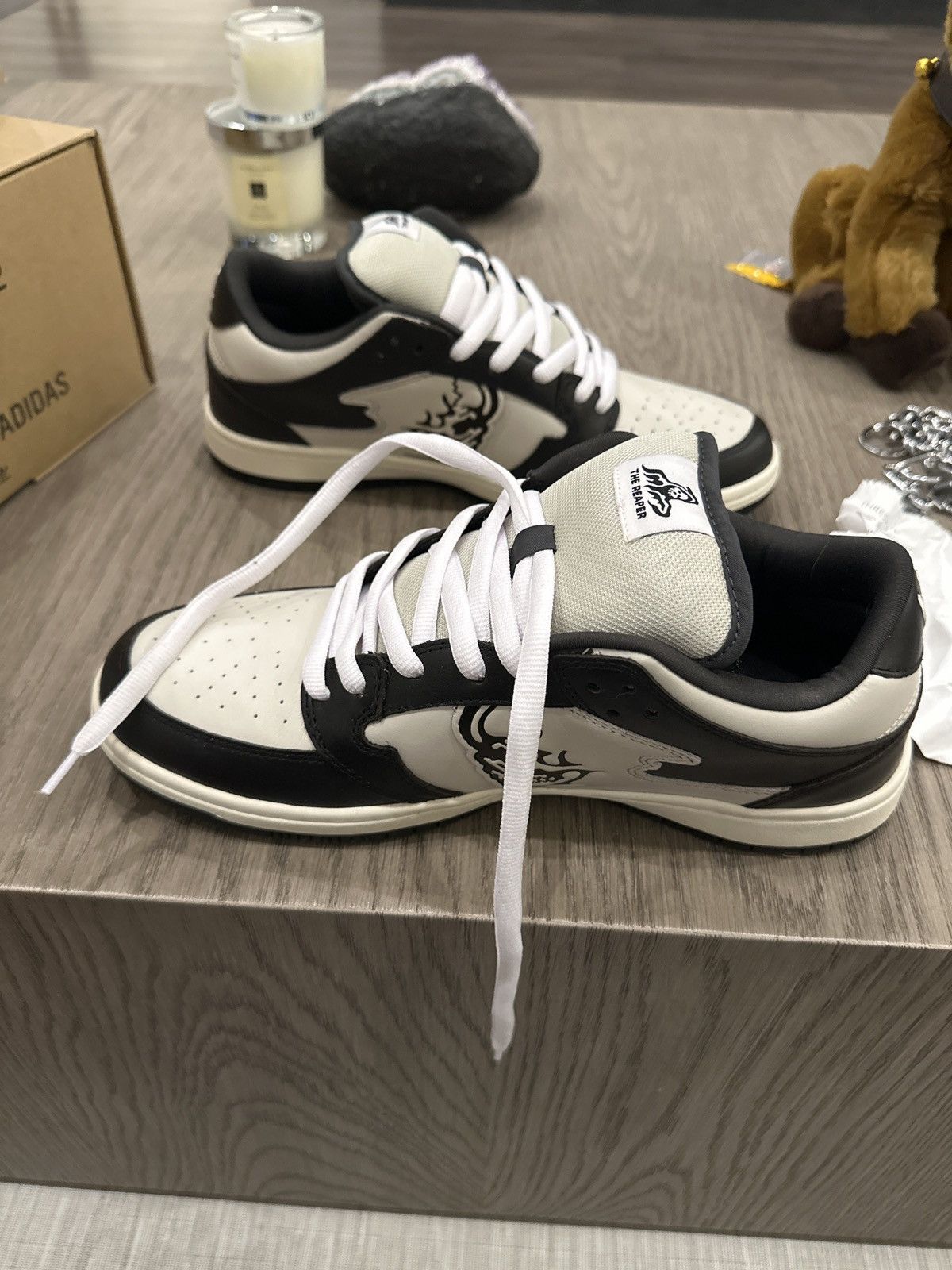 lotas sneakers