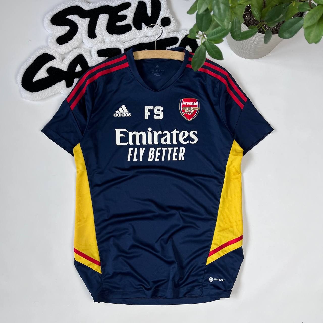 Other Adidas Arsenal Football Soccer Jersey Shirt 2022/2023 Size US L / EU 52-54 / 3 - 1 Thumbnail