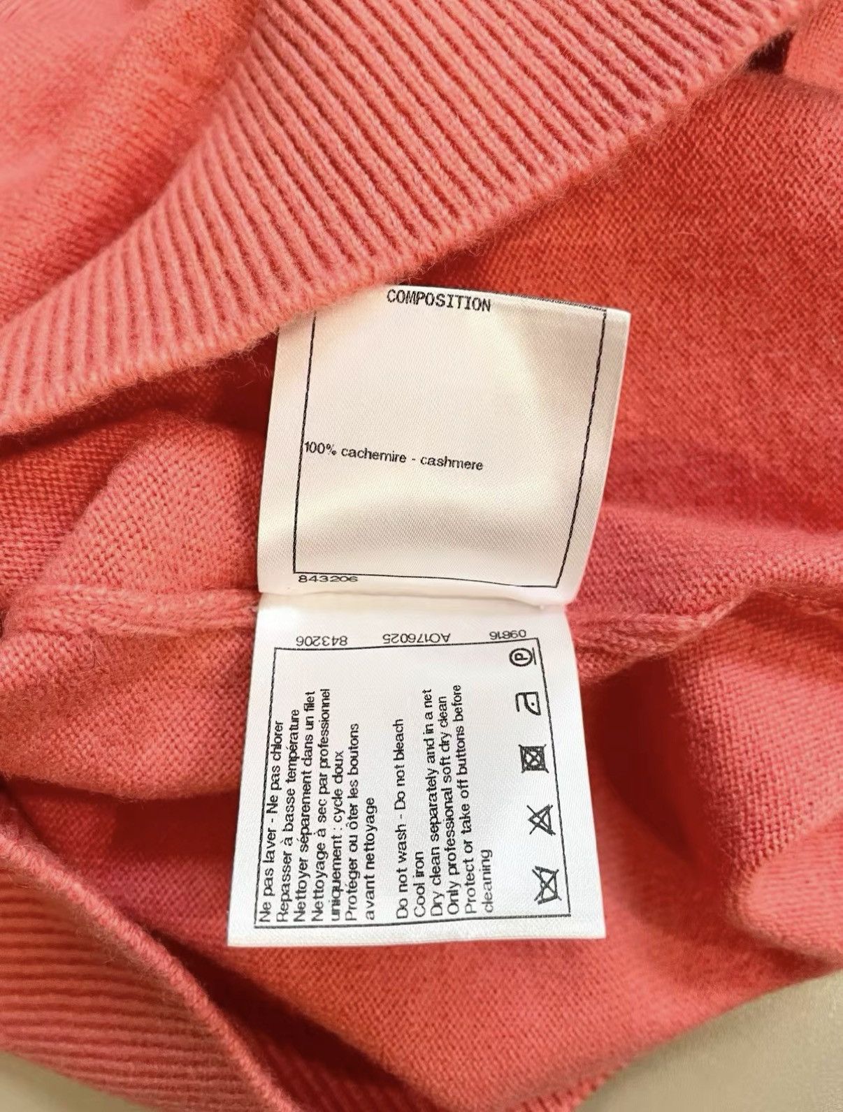 Chanel Chanel 20A Métiers d'Art Collection Cashmere Cardigan J33 Size L / US 10 / IT 46 - 7 Thumbnail
