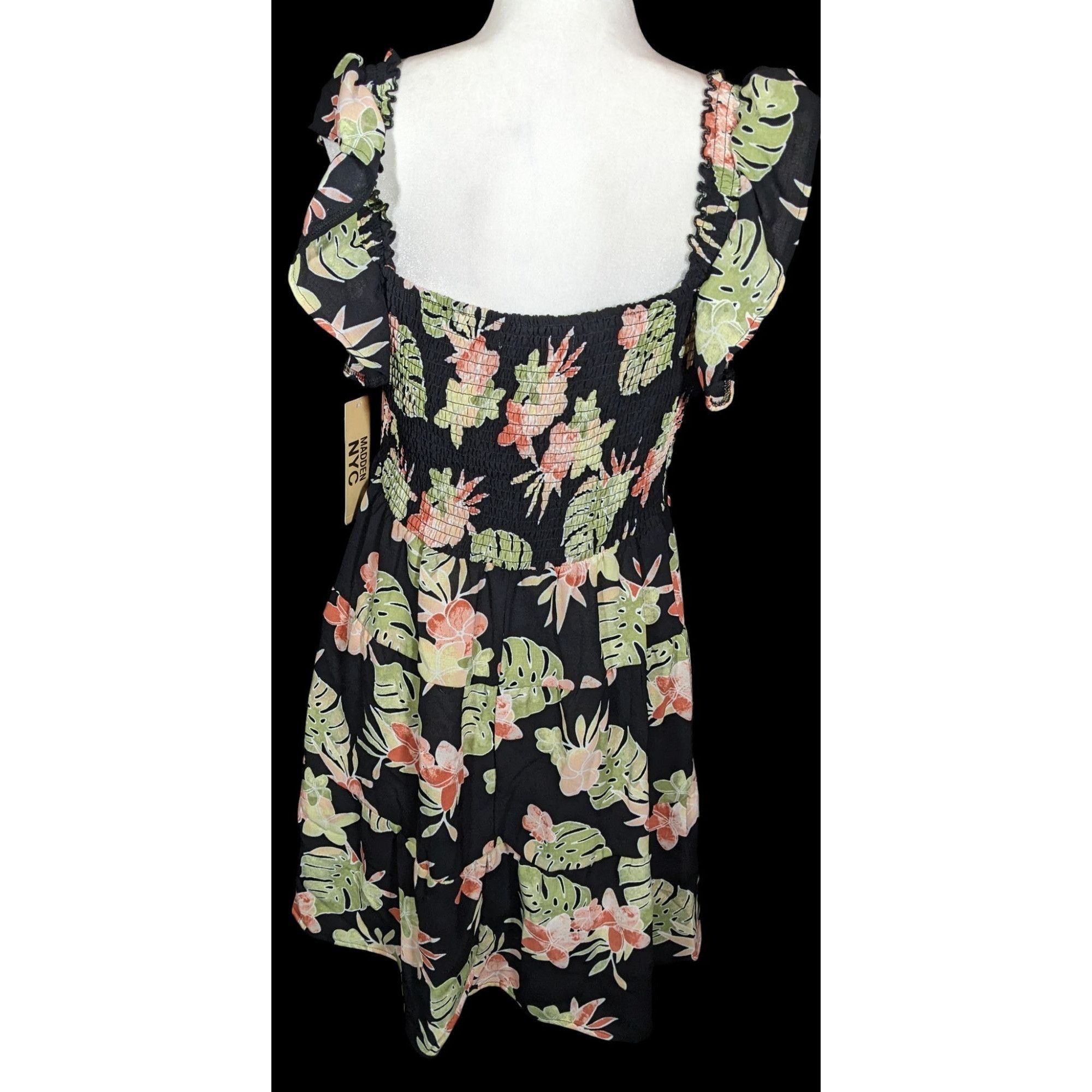 Madden NYC Madden NYC Juniors Flutter Sleeve Floral Cutout Dress Size XL / US 12-14 / IT 48-50 - 2 Thumbnail