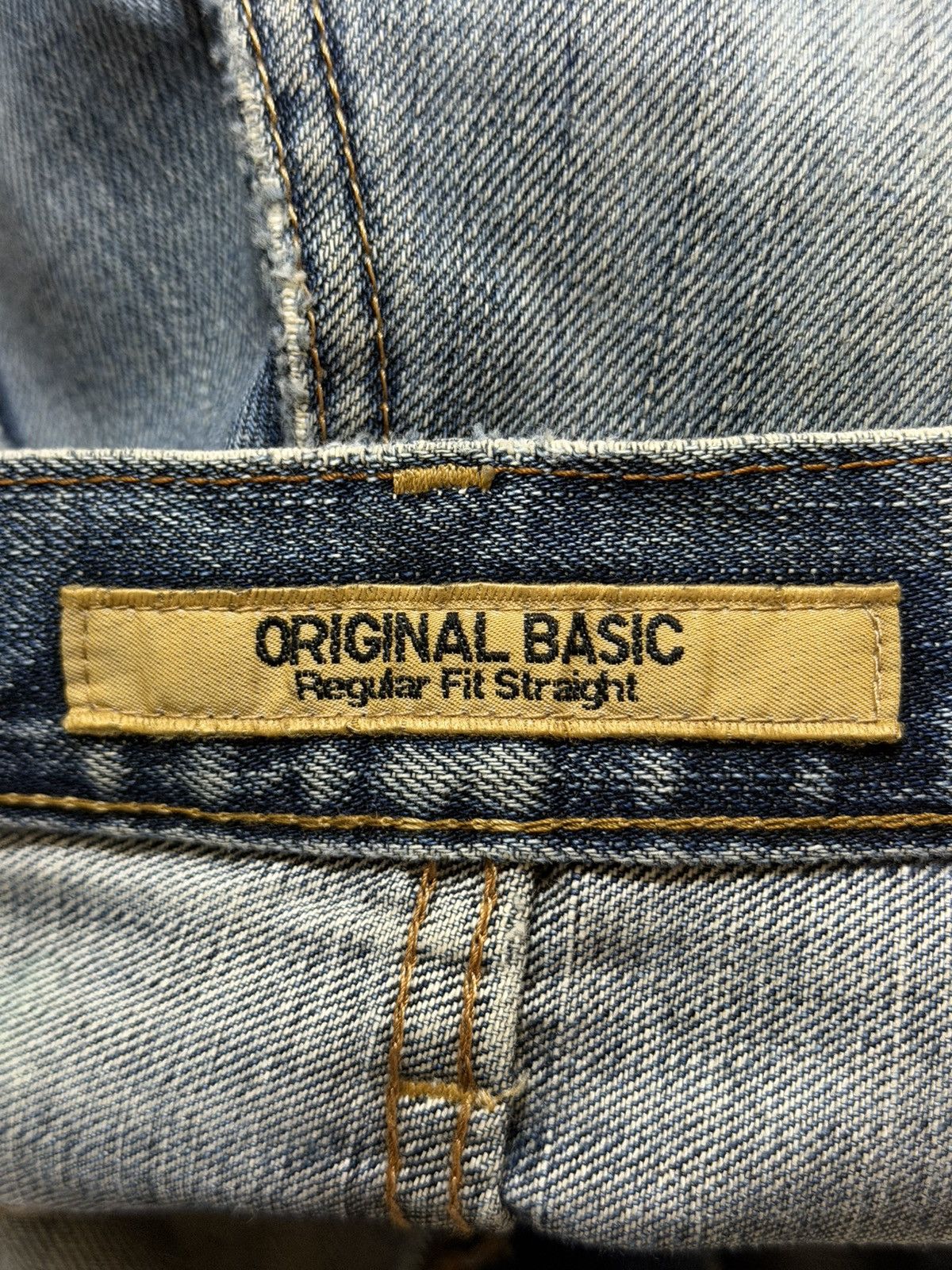 Uniqlo Vintage Y2K Uniqlo Faded Wash Distressed Straight Leg Jeans Size US 32 / EU 48 - 9 Thumbnail