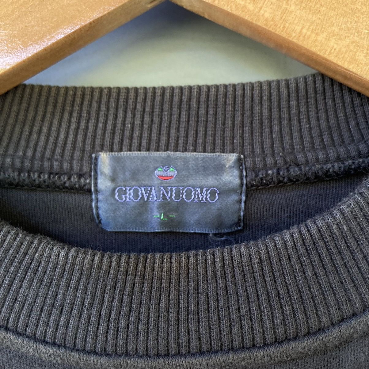 Vintage Vintage Italian Designer Giovanuomo Embroidered Sweatshirt Size US L / EU 52-54 / 3 - 5 Thumbnail