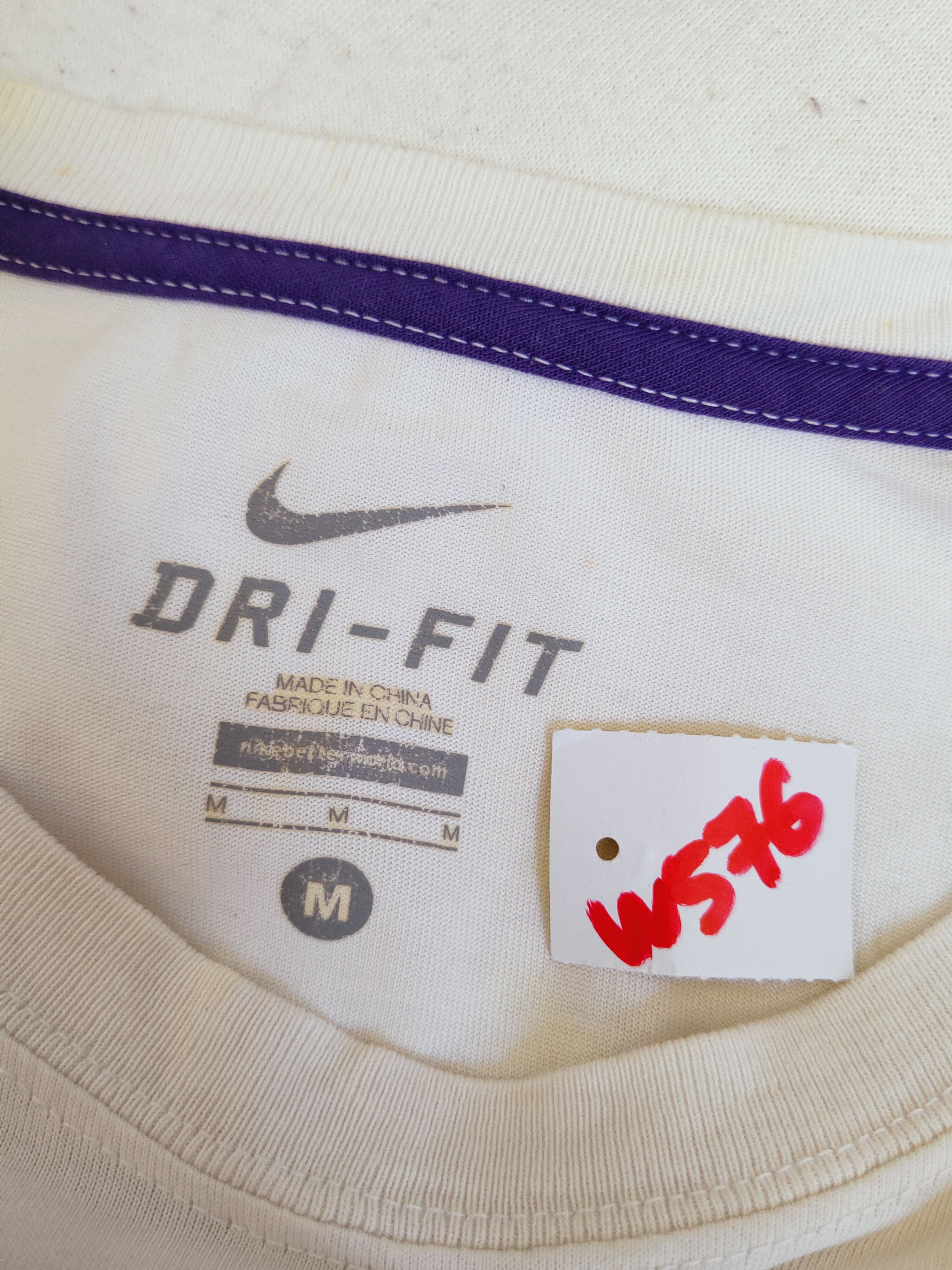 Nike DL Nike-Dri fit kobe bryant black mamba White tee #W576 Size US M / EU 48-50 / 2 - 14 Thumbnail