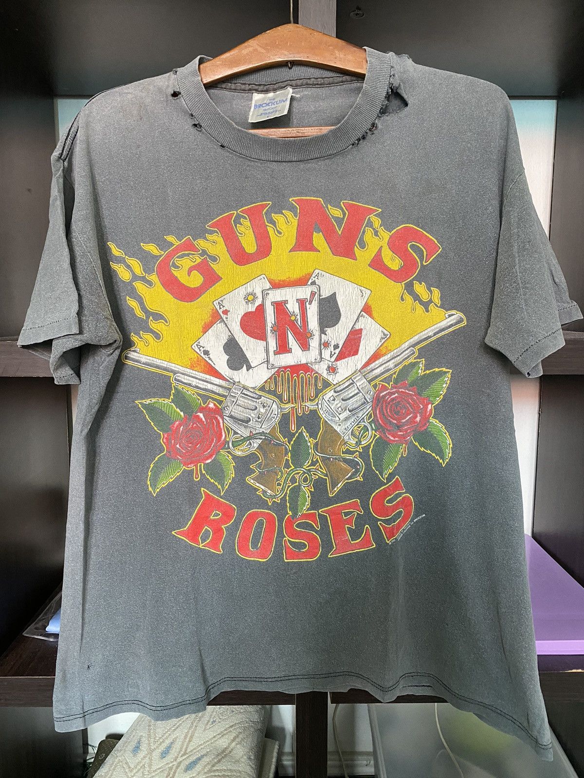 Band Tees DISTRESSED GUNS N ROSES BAND TSHIRT 1991 Size US M / EU 48-50 / 2 - 1 Thumbnail