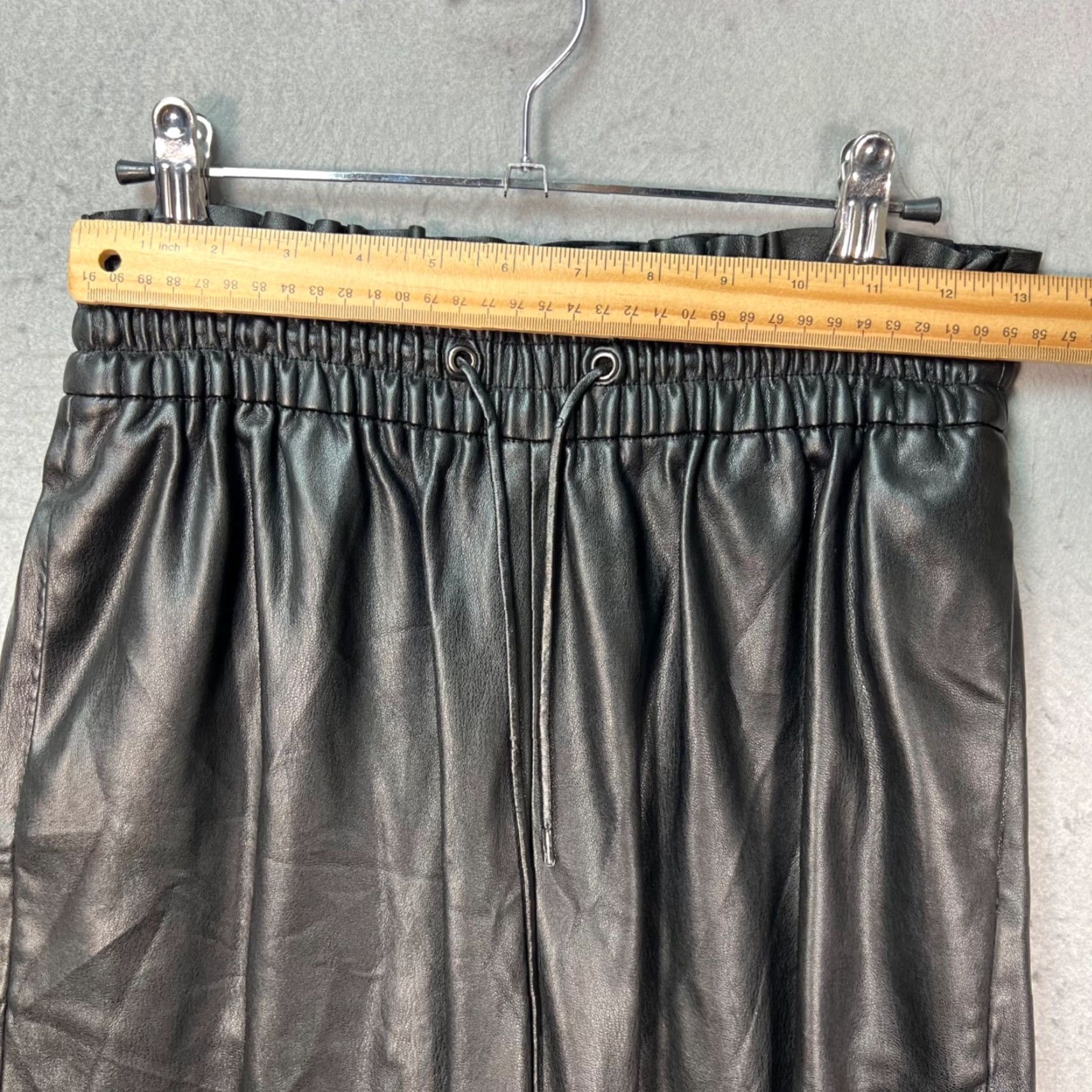 Zara Zara Womens Size Small Black Faux Leather Wide-Leg Pants Elastic Waist Shirt Womens Pants Cropped Punk 90s N/A Size 28" / US 6 / IT 42 - 5 Thumbnail