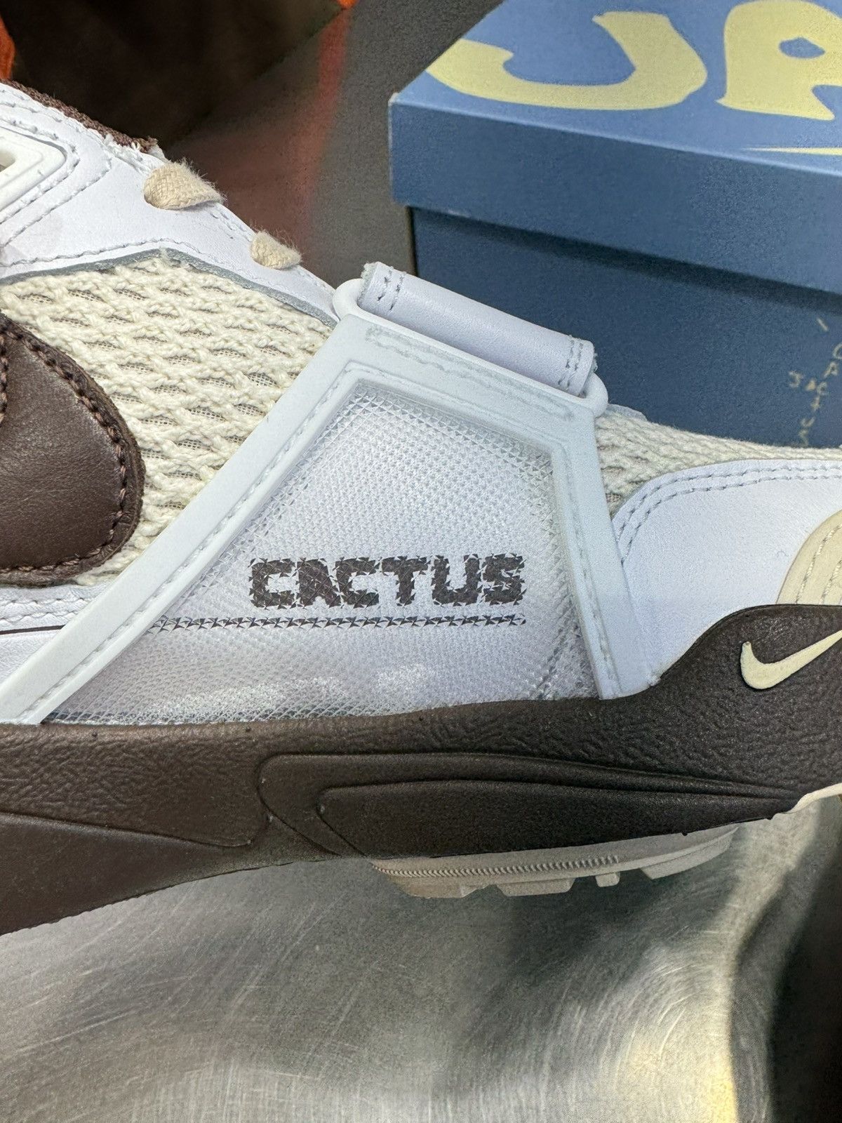 Nike Travis Scott zoom field jaxx Size US 12 / EU 45 - 8 Thumbnail