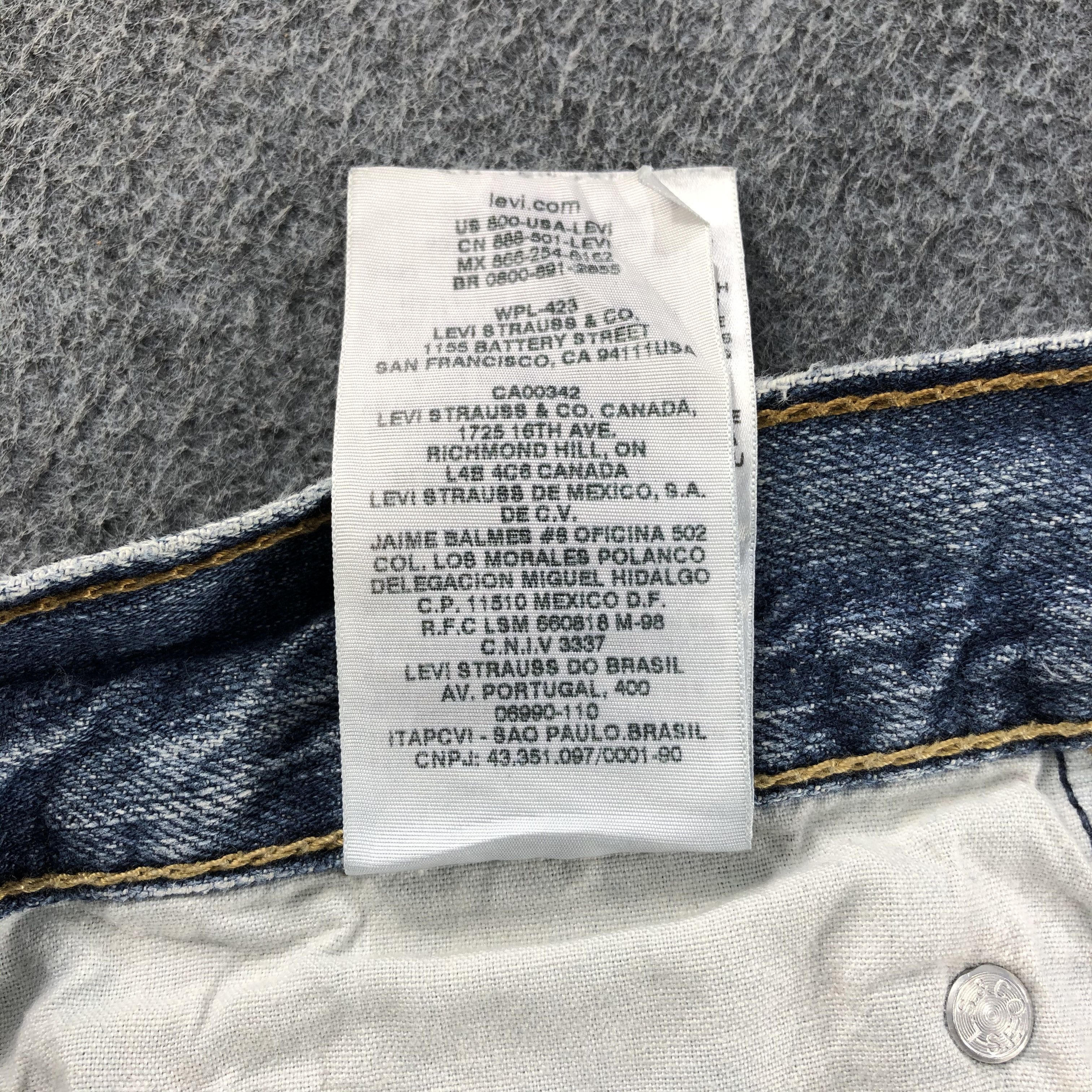 Levi's Vintage Blue Wash Levis 569 Jeans-J1211 Size US 36 / EU 52 - 11 Thumbnail