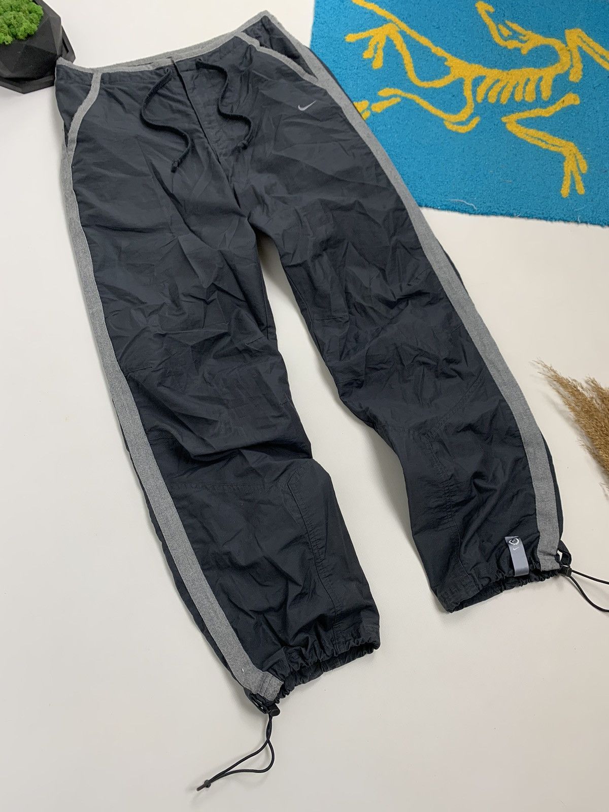 Nike × Vintage Vintage Nike 90’s Nylon Track Pant Size 28" / US 6 / IT 42 - 2 Thumbnail