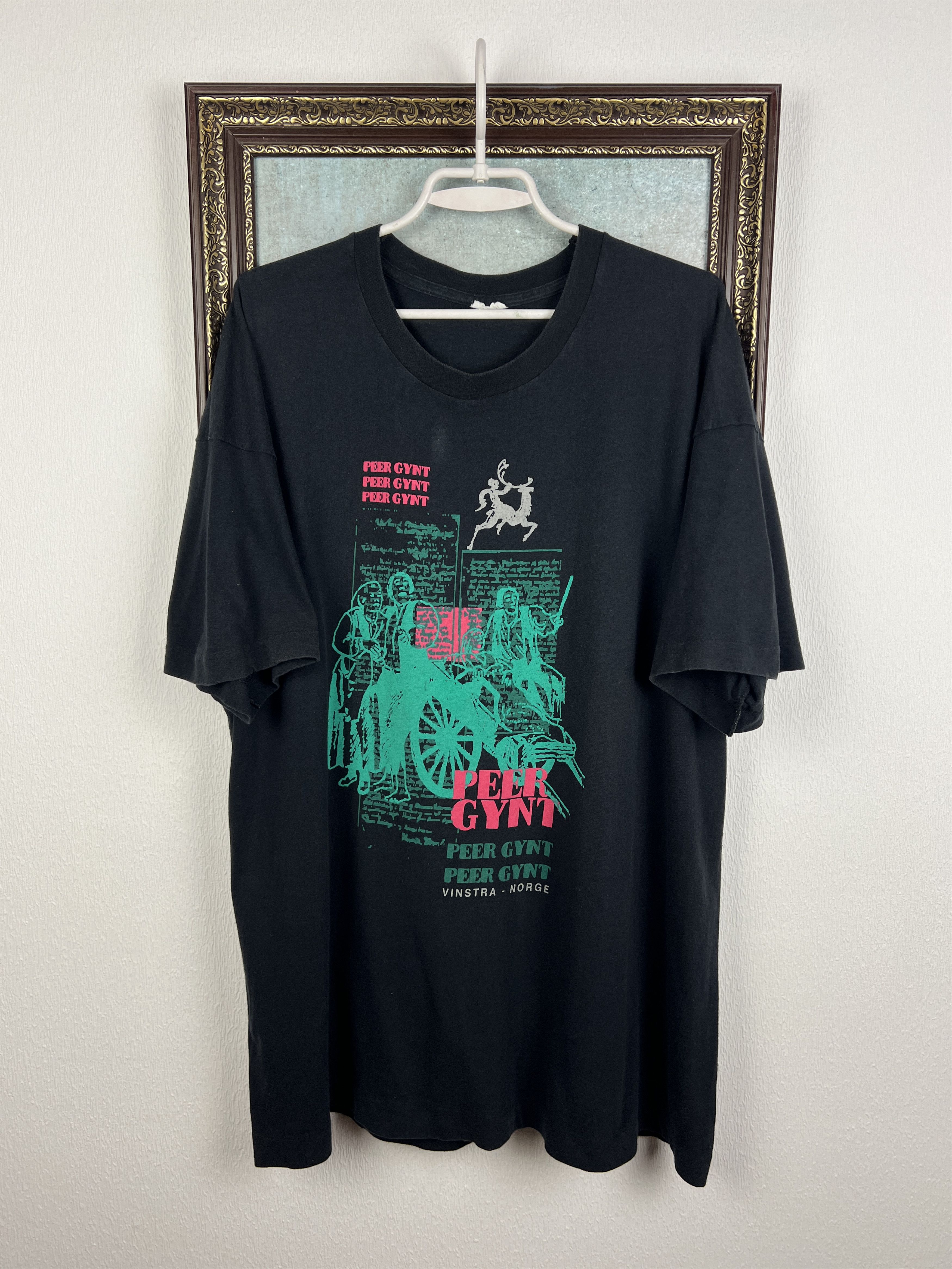 Vintage Vintage 90's Peer Gynt Over Print Shirt Big Logo Jersey Tee Size US XXL / EU 58 / 5 - 1 Thumbnail