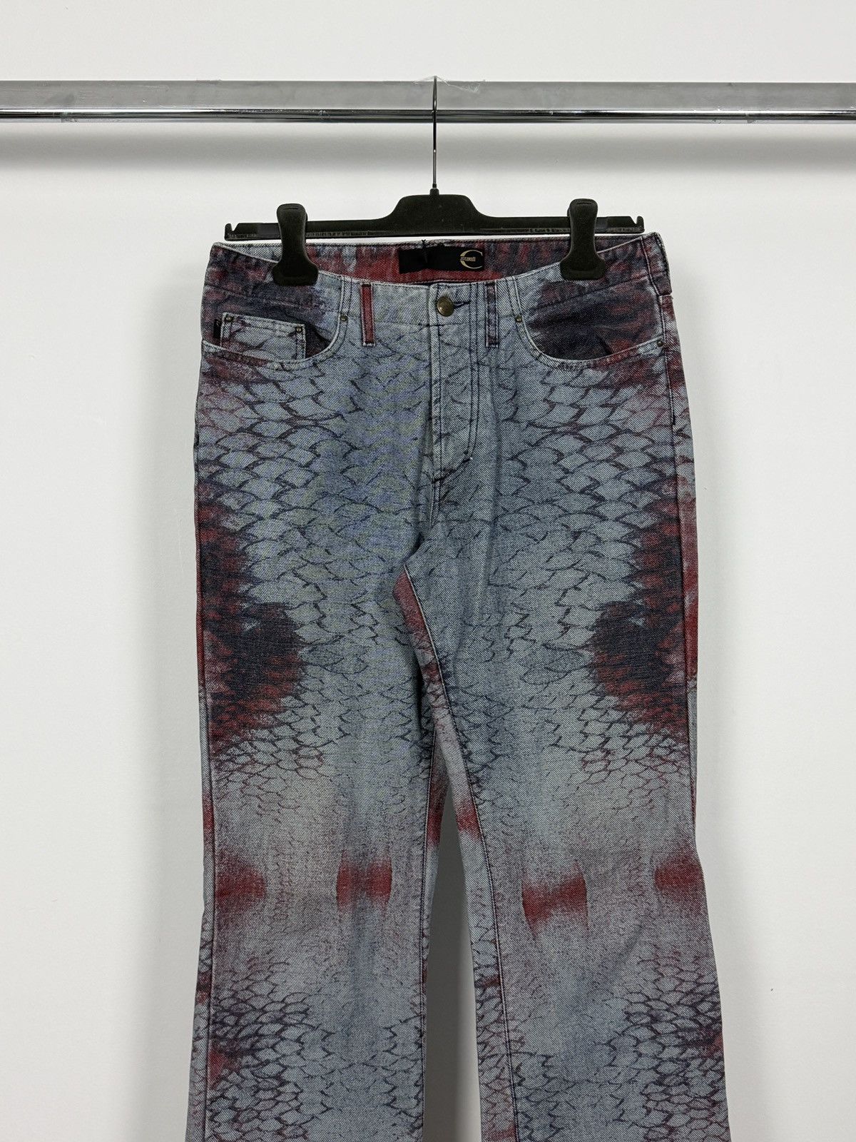 Roberto Cavalli Roberto Cavalli S/S2001 Flared Bleeding Python Scale Jeans Size 30" / US 8 / IT 44 - 2 Thumbnail