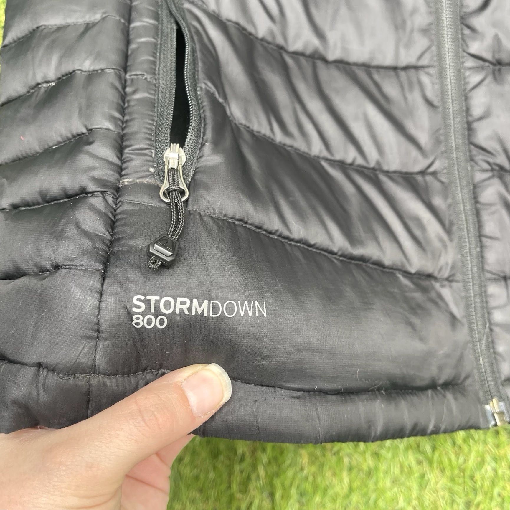 Eddie Bauer VINTAGE Eddie Bauer Vest Womens XS Black Storm Down 800 First Ascent Goose Down Hiking Size XS / US 0-2 / IT 36-38 - 5 Thumbnail