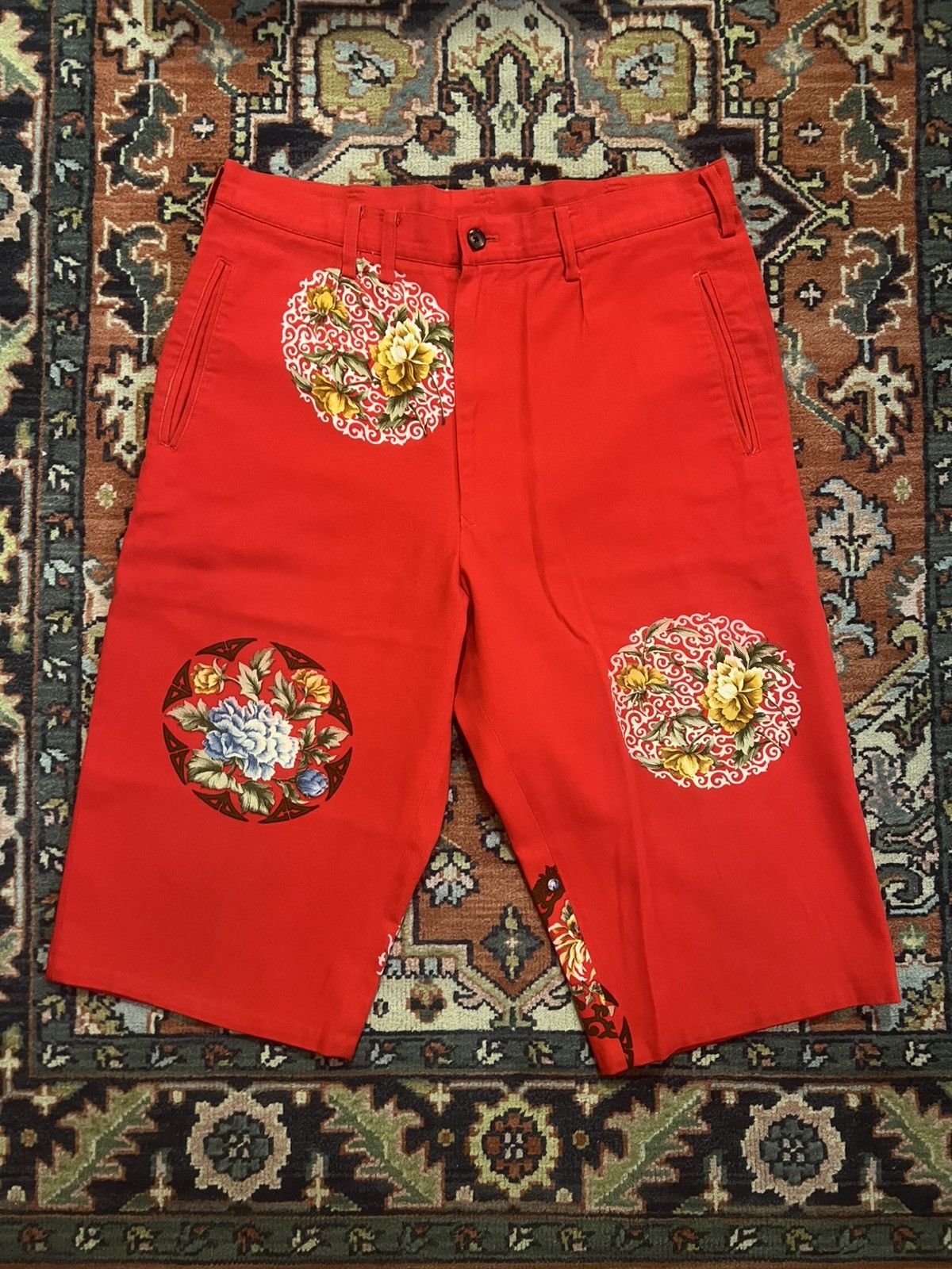 Yohji Yamamoto Yohji Yamamoto Pour Homme SS96 Red Medallion Printed Shorts Size US 32 / EU 48 - 1 Thumbnail