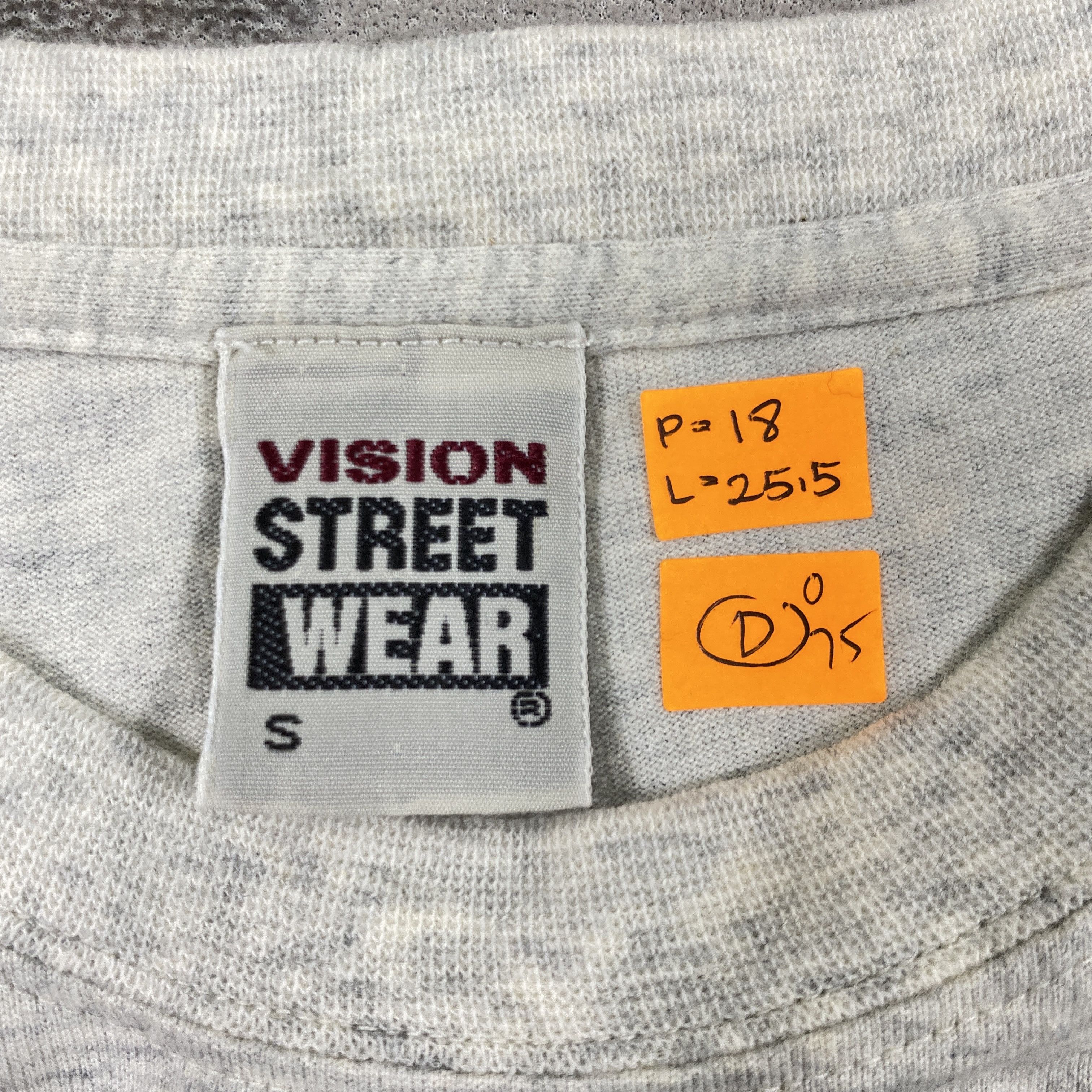 Vintage Vintage 90's Vision Street Wear Small Tshirt -D075 Size US S / EU 44-46 / 1 - 7 Thumbnail