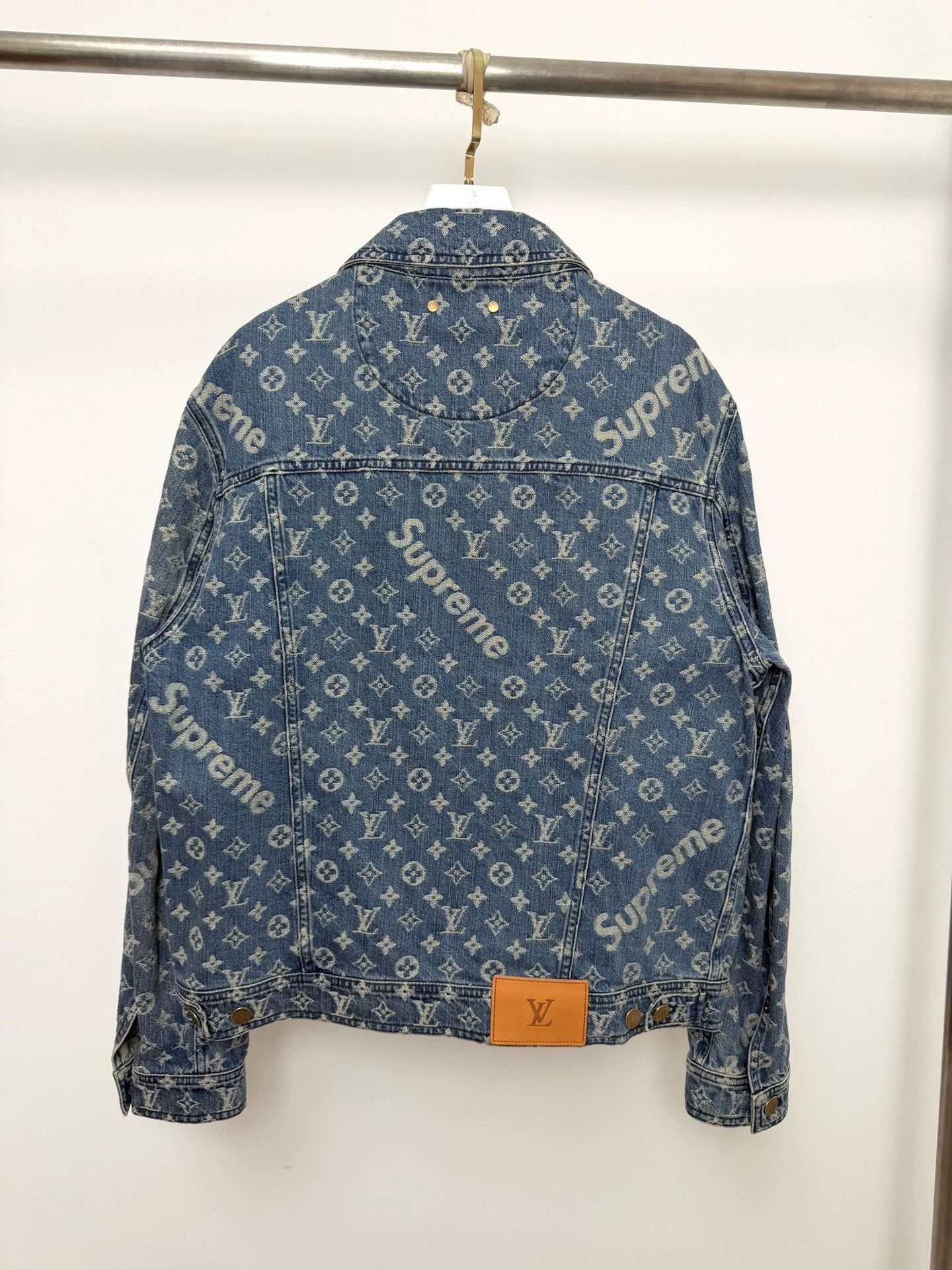 Louis Vuitton LV x Supreme Denim Leather Allover Logo Jkt Size 50 Size US M / EU 48-50 / 2 - 2 Thumbnail