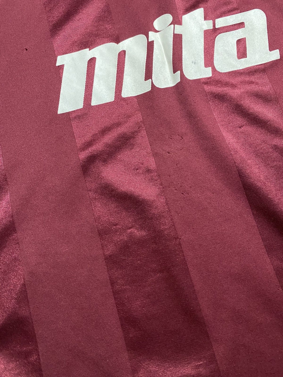 Vintage Vintage Remake Aston Villa 1983-1985 home soccer jersey Size US L / EU 52-54 / 3 - 5 Thumbnail