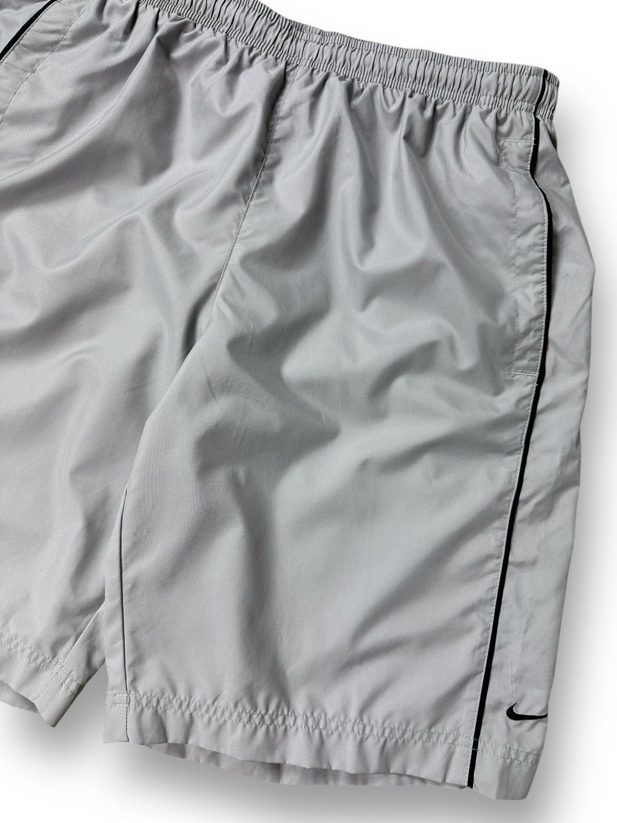 Nike Vintage Y2K Nike Shorts Size US 32 / EU 48 - 5 Thumbnail