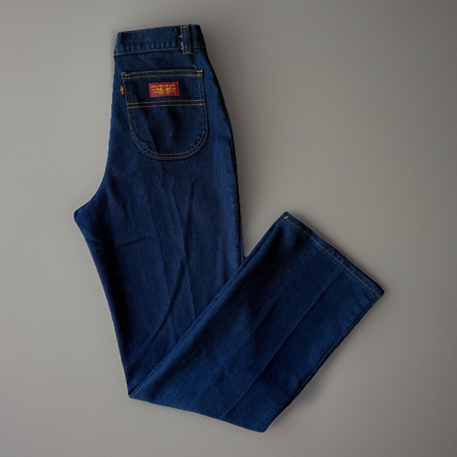 Levi's Vintage Levis 829 Bell Bottom Jeans 26 For Women 70s Flares Size 26" / US 2 / IT 38 - 1 Thumbnail