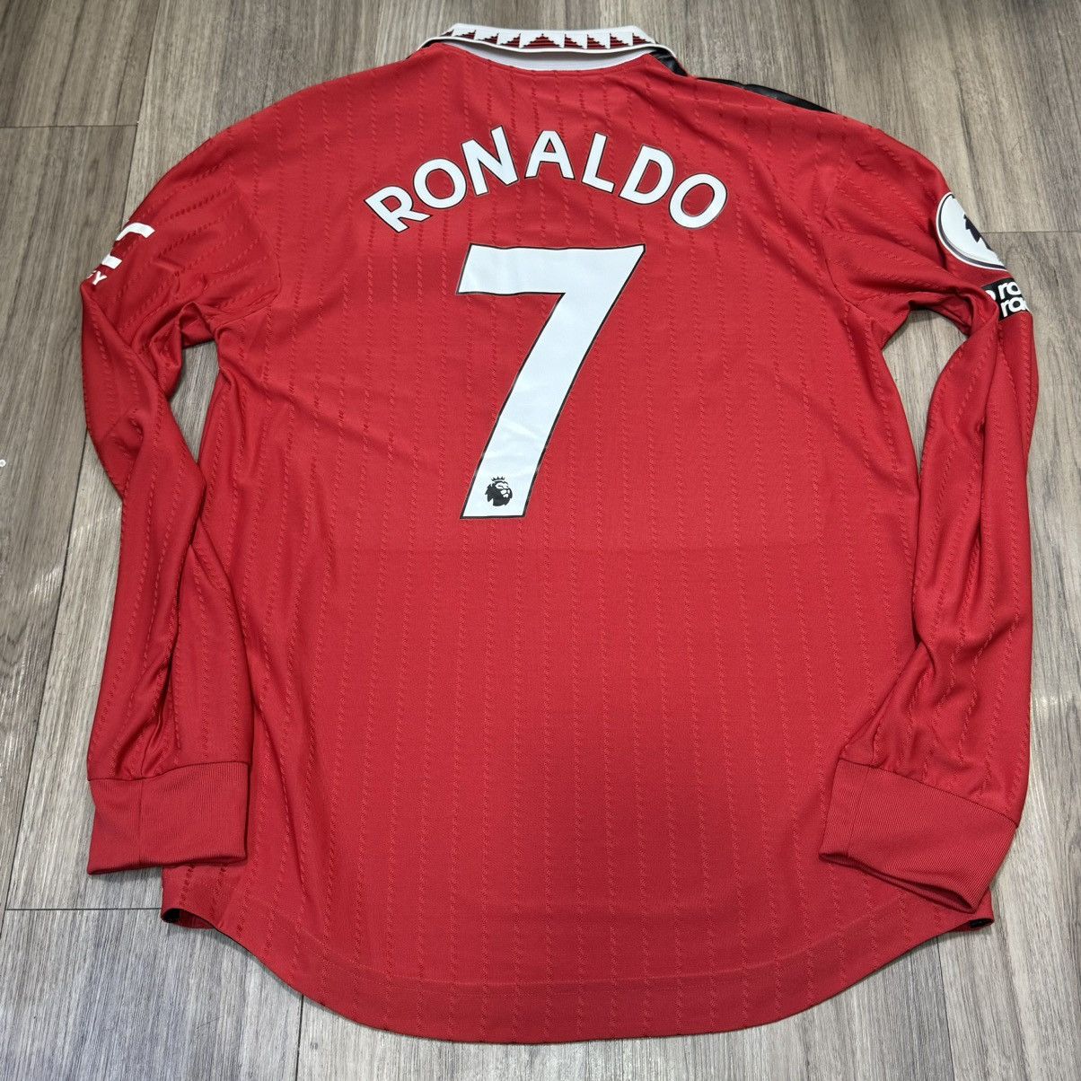 Adidas Manchester united 21/22 L/S player issue shirt#7 Ronaldo Size US M / EU 48-50 / 2 - 2 Thumbnail