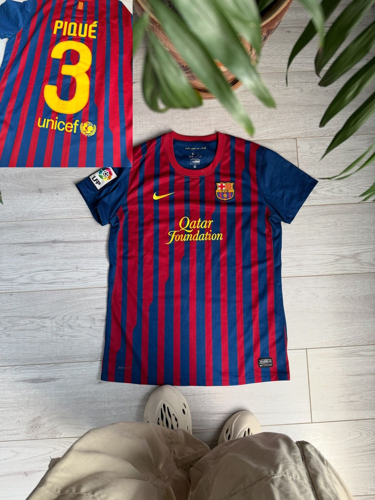 Nike Vintage Barcelona soccer jersey #3 PIQUE 2011 kit shirt Nike Size US M / EU 48-50 / 2 - 1 Thumbnail