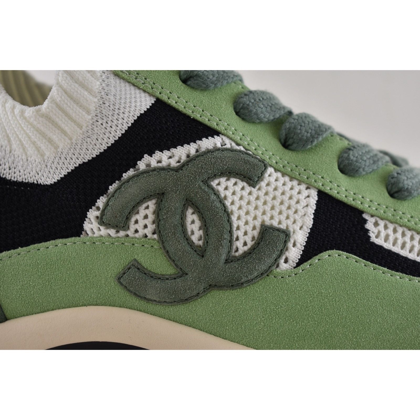 Chanel Green White Black Suede Knit CC Logo Low Trainer Sneaker 11 Size US 11 / EU 44 - 4 Thumbnail