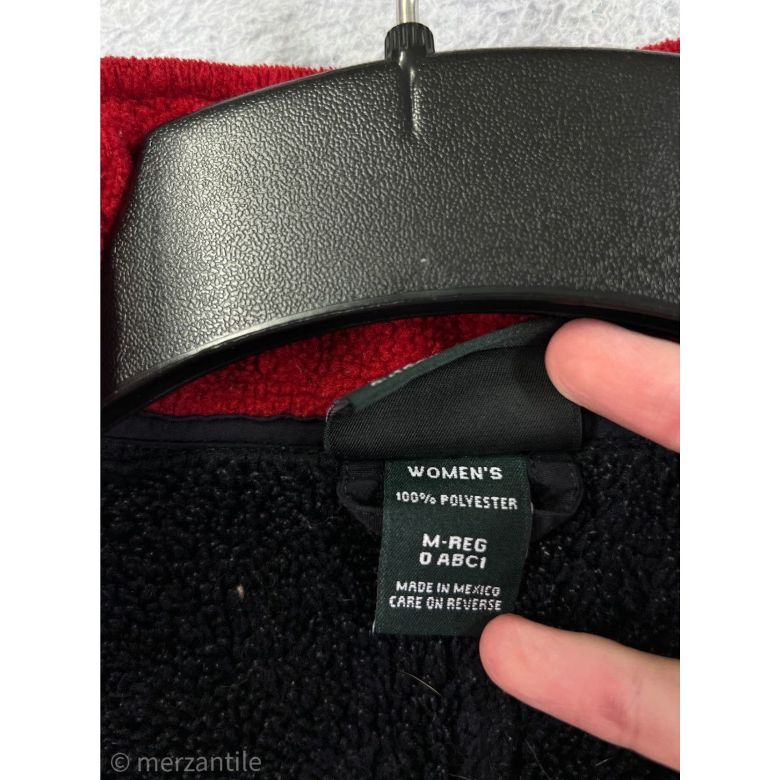 Vintage VINTAGE L.L. Bean Vest Womens M Red Black Full Zip 100% Polyester Fleece Line Vest Women M Red Black Zip Size M / US 6-8 / IT 42-44 - 7 Thumbnail