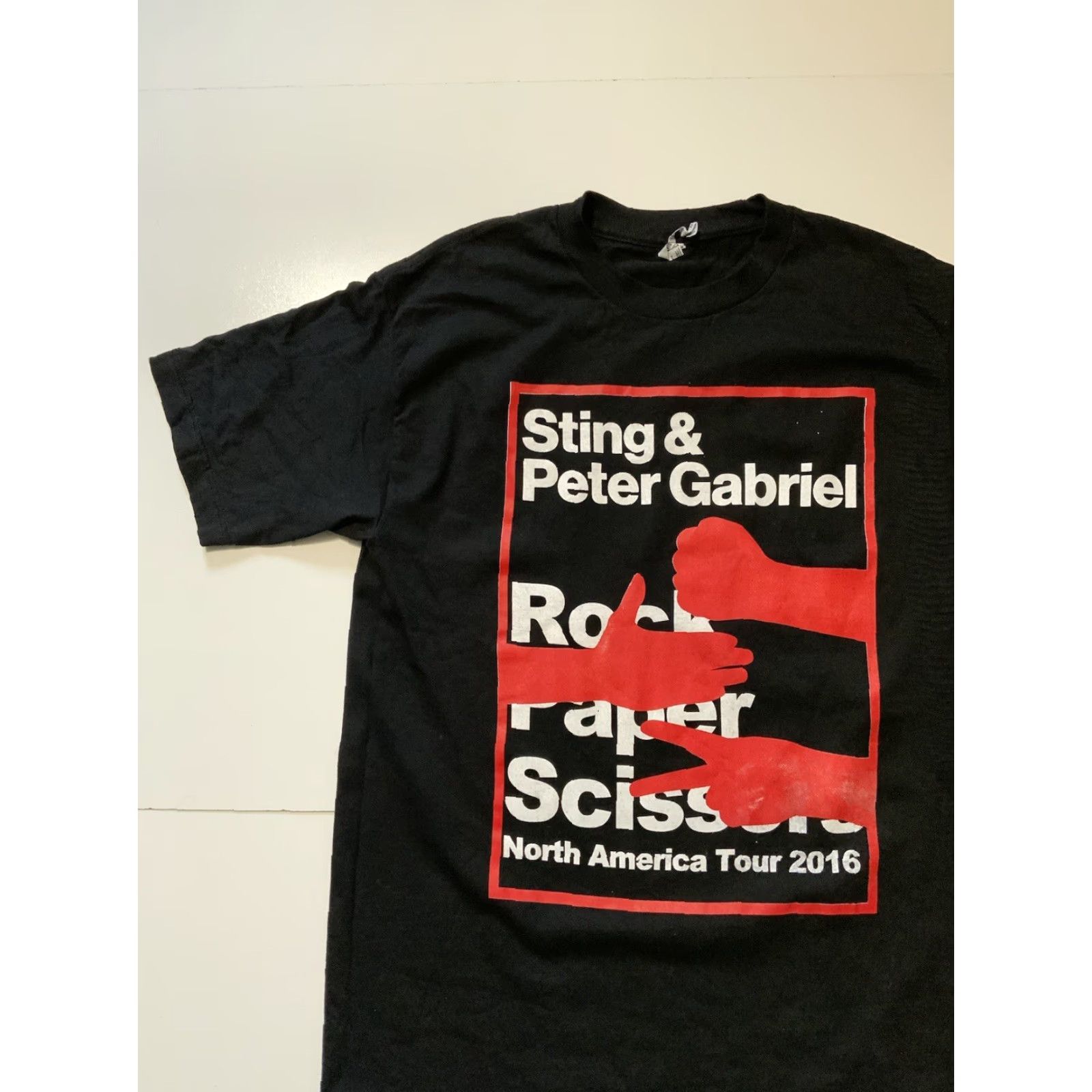 Vintage Sting & Peter Gabriel Rock Paper Scissors Hollywood Bowl World Tour 2016 T-Shirt Size US M / EU 48-50 / 2 - 3 Thumbnail