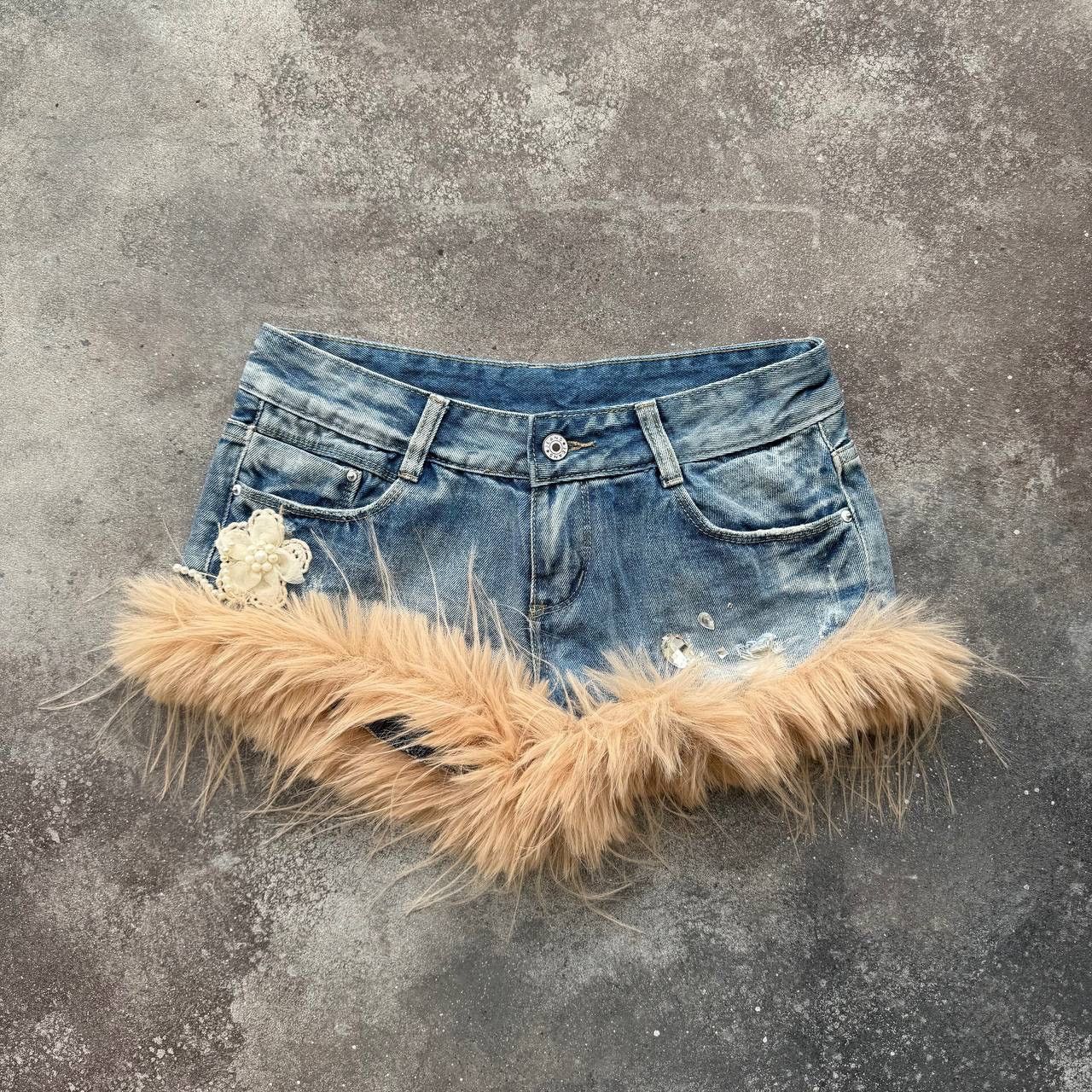 20471120 × Vintage 2000’s Aesthetic Y2K Faux Fur Vintage Mini Denim Shorts Size 27" / US 4 / IT 40 - 2 Thumbnail