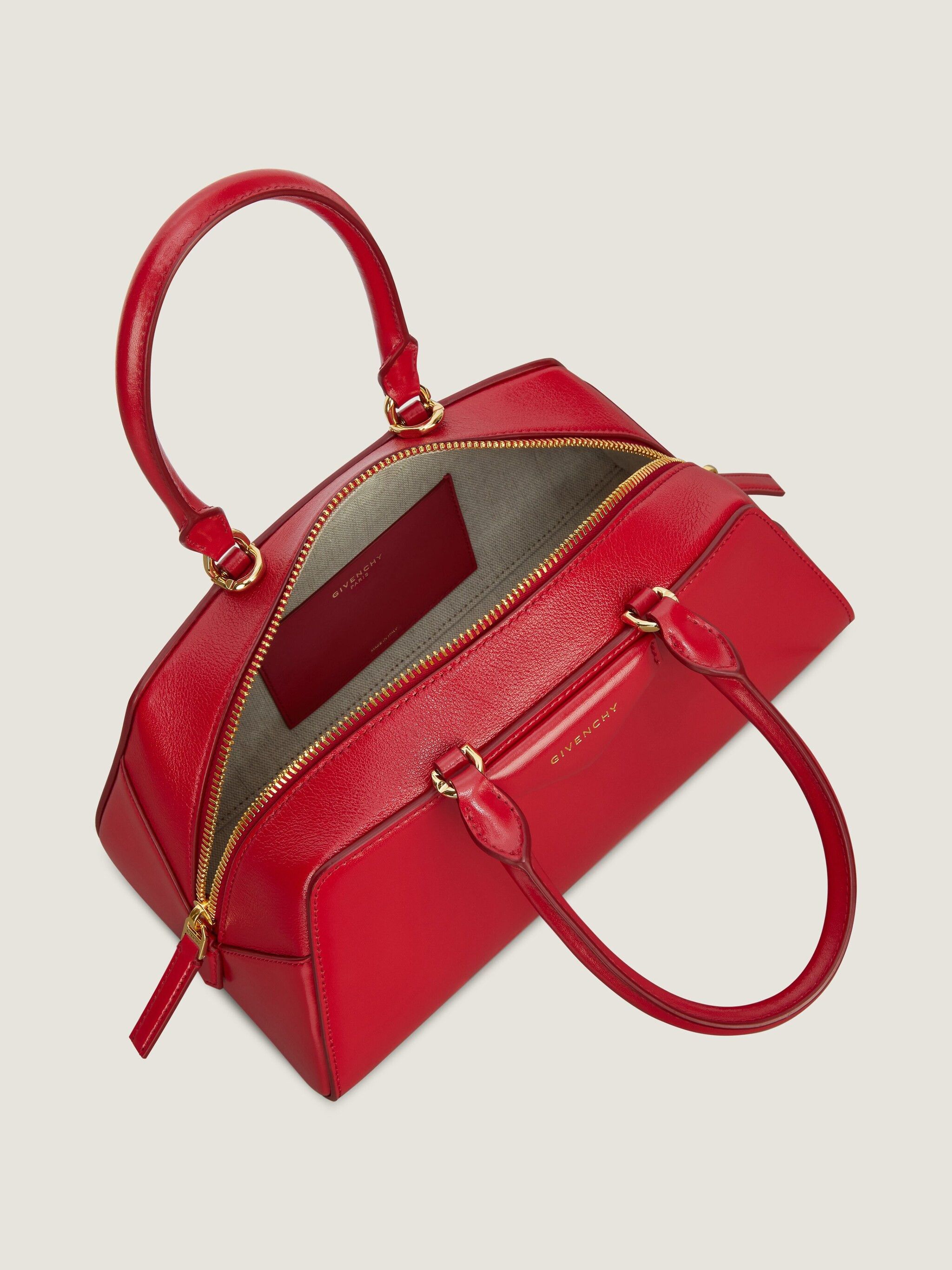 Givenchy o1srvl11e0926 Size: OS / Small Antigona East-West Bag in Red Size ONE SIZE - 6 Thumbnail