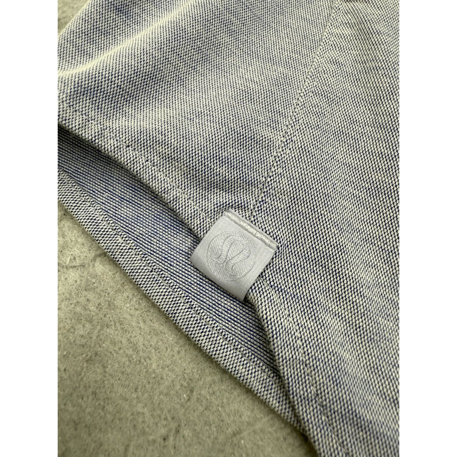 Lululemon Lululemon Shirt Mens Small Blue Short Sleeve Button Up Performance Lightweight Size US S / EU 44-46 / 1 - 3 Thumbnail
