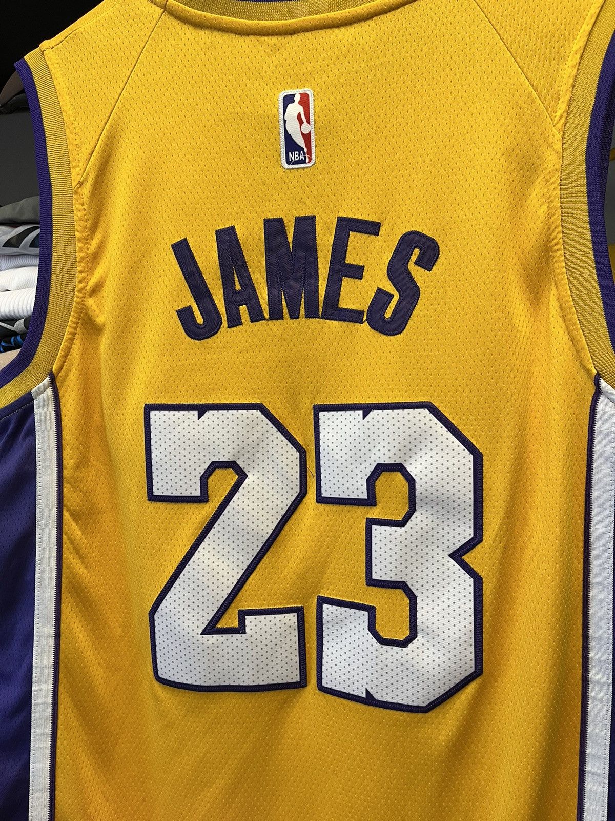 NBA Nike NBA Lakers #23 James Jersey Size US M / EU 48-50 / 2 - 5 Thumbnail